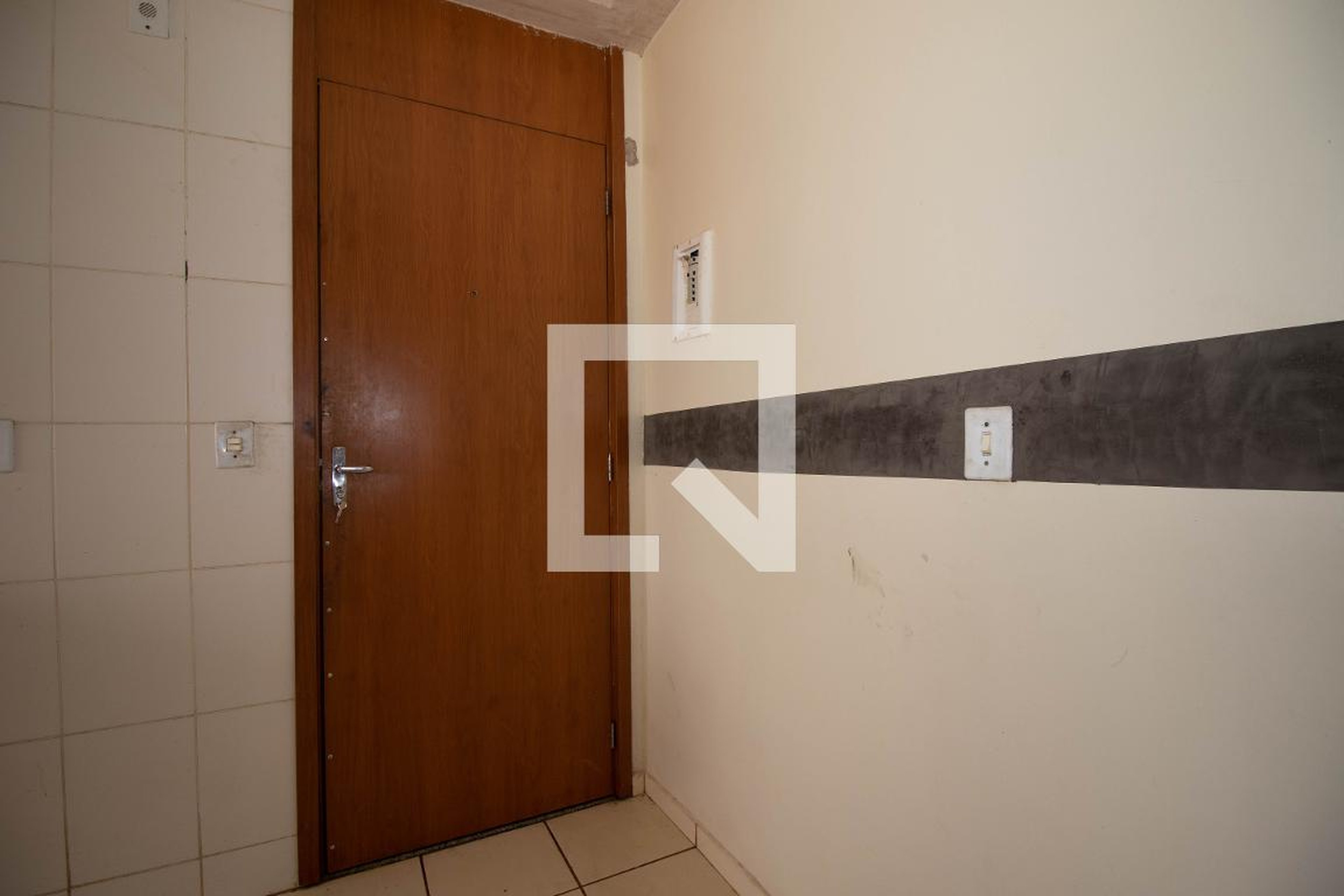 Hall - null