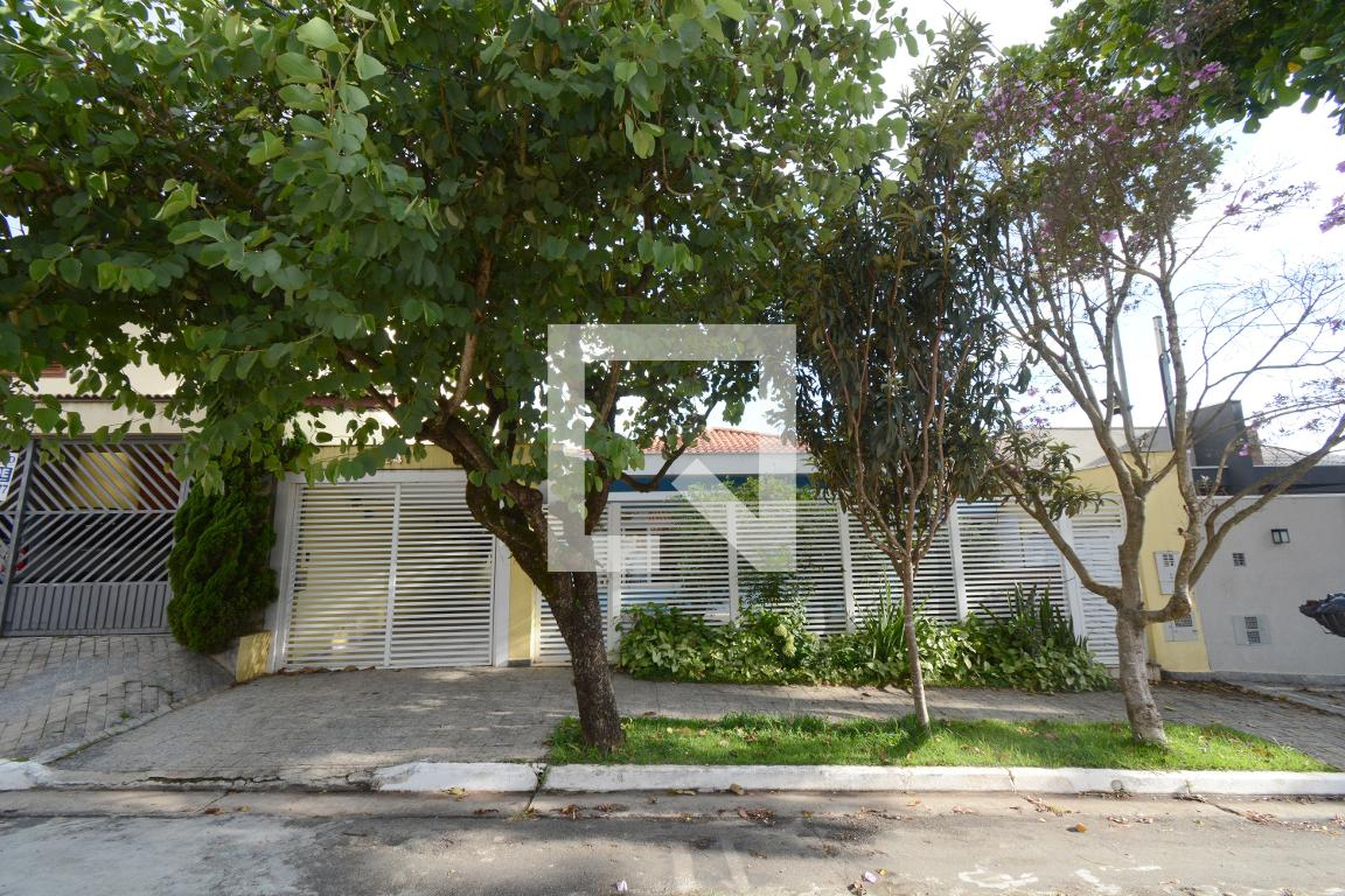 Fachada Condomínio em Rua Professora Haidêe Silva Martins, 241