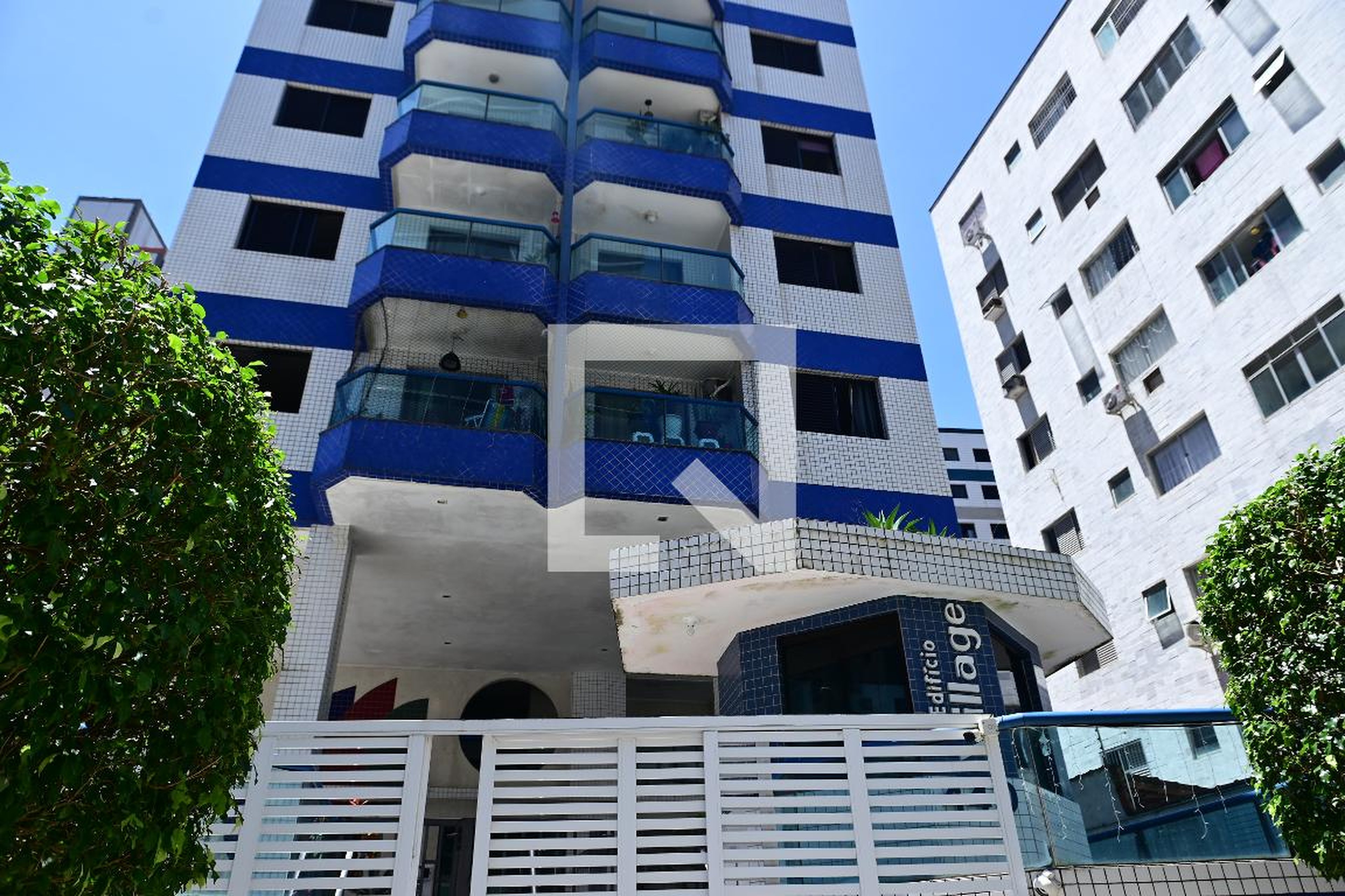 Fachada Condomínio Village