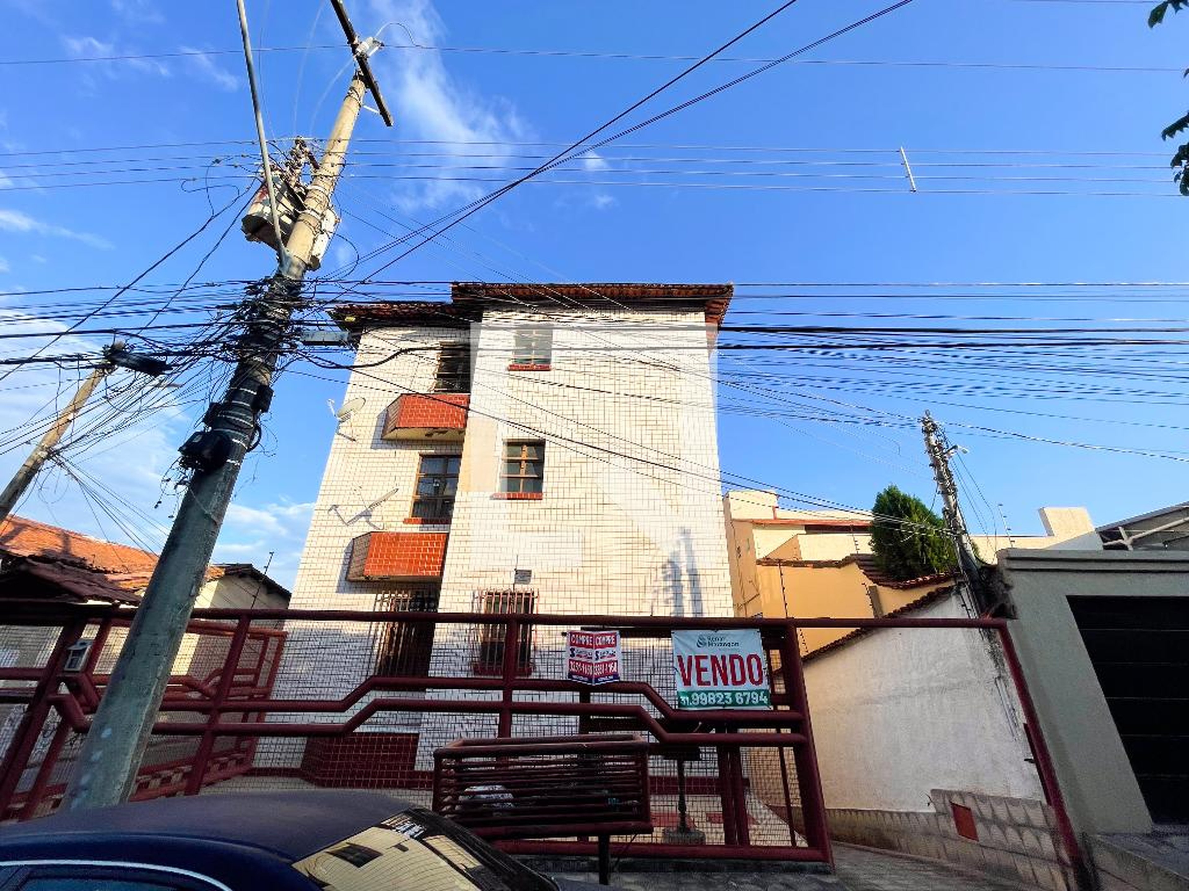 Fachada do Prédio Condomínio em Rua Guará, 122