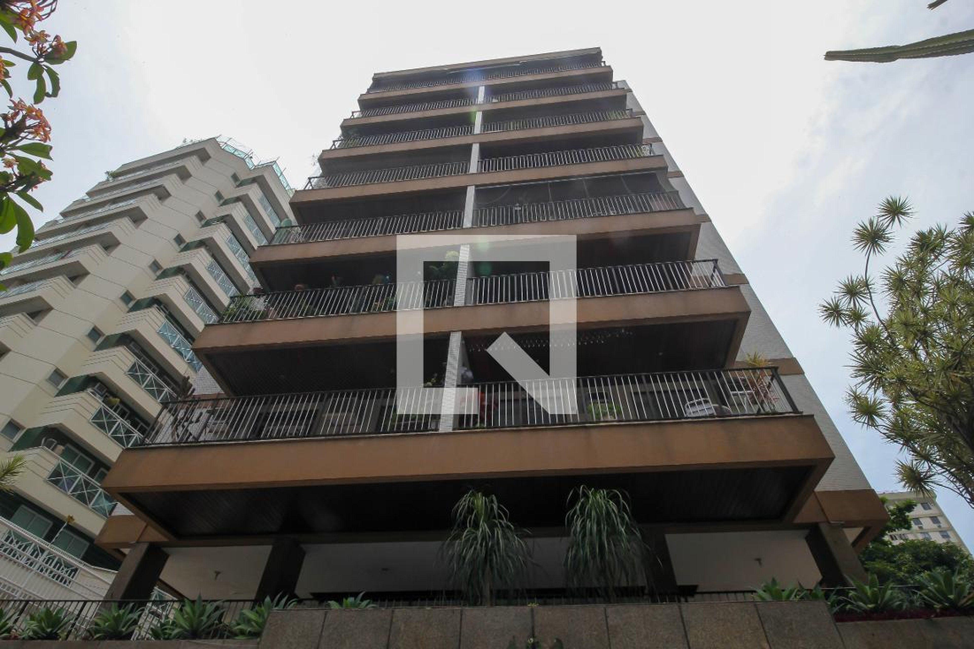 Fachada do Prédio Condomínio Rhodes