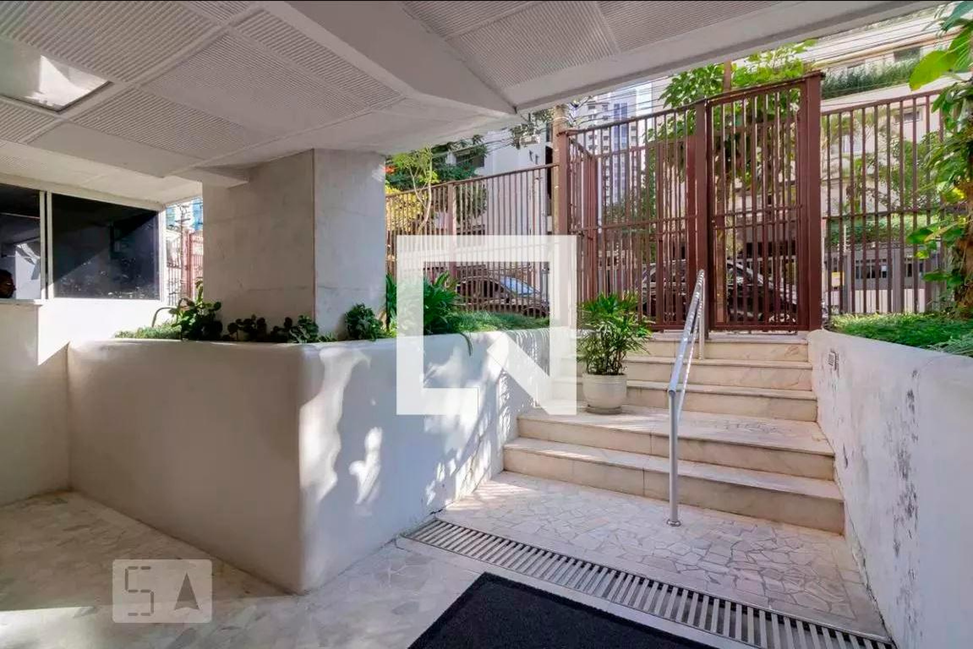 Entrada - Solar de Monterey