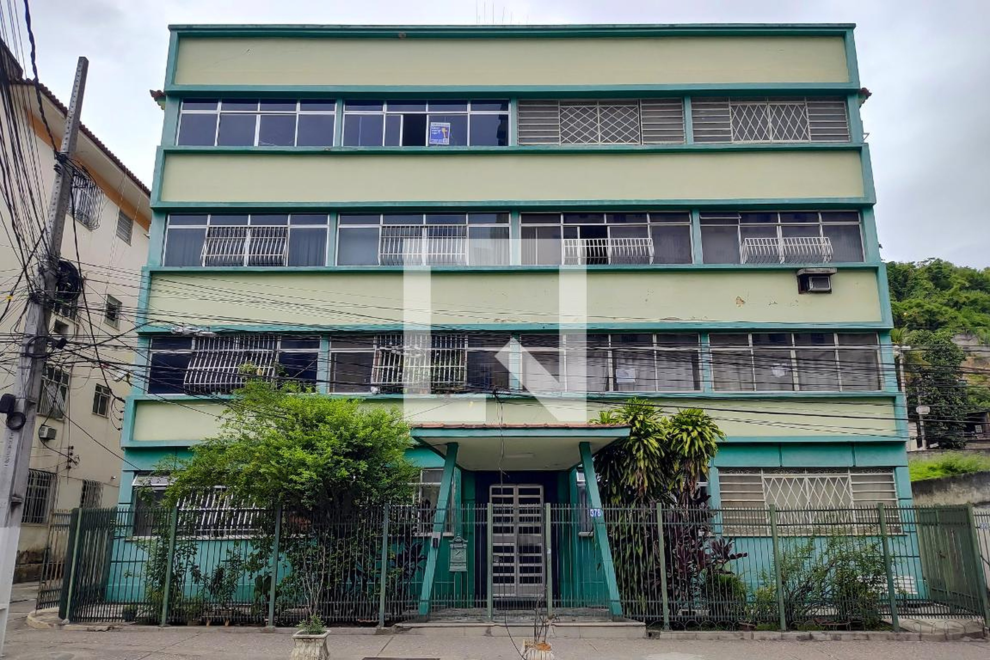 Fachada do Prédio Condomínio em Rua Noronha Torrezão, 378