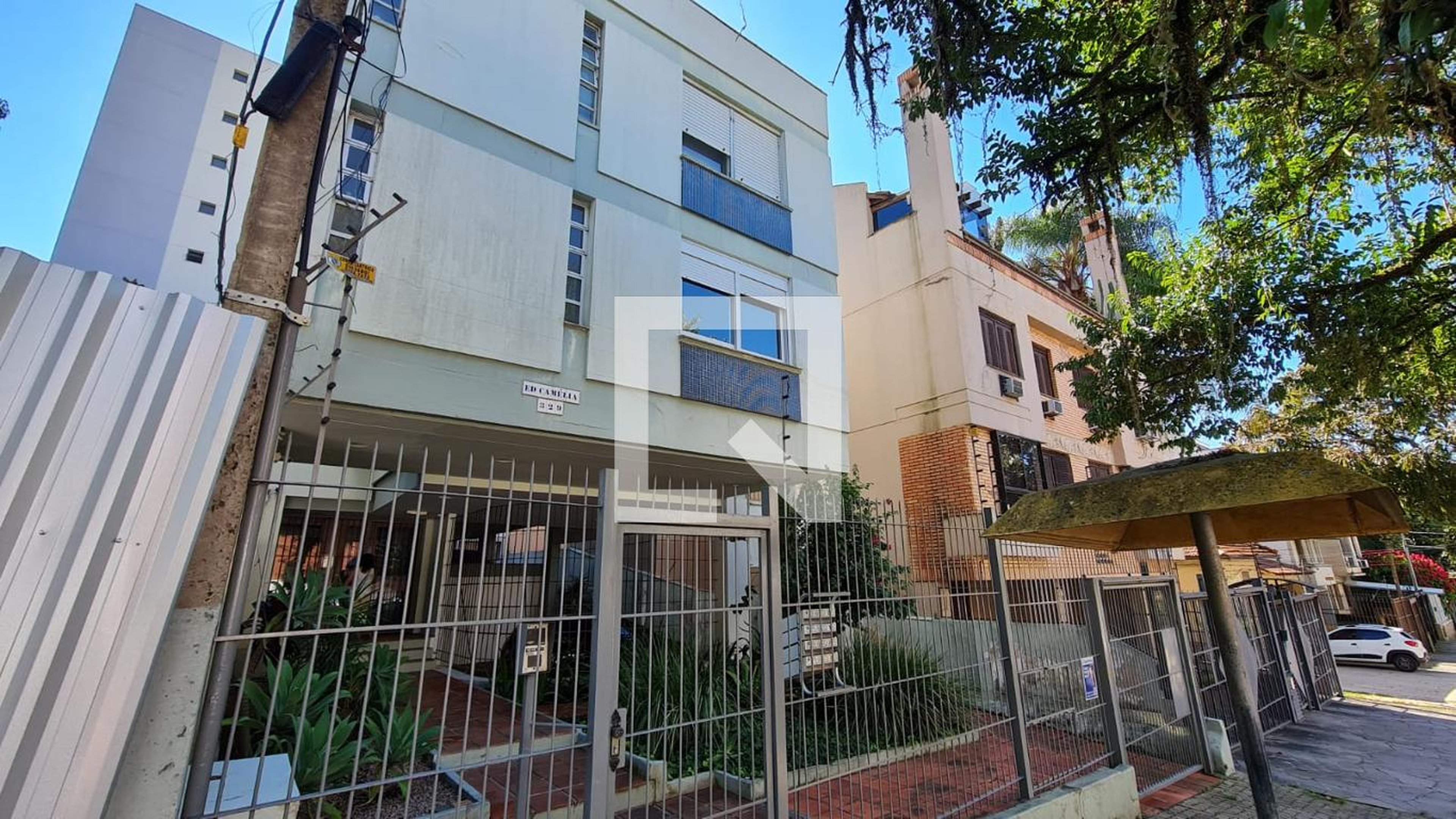 Fachada do prédio Condomínio em Rua Carlos Trein Filho, 329