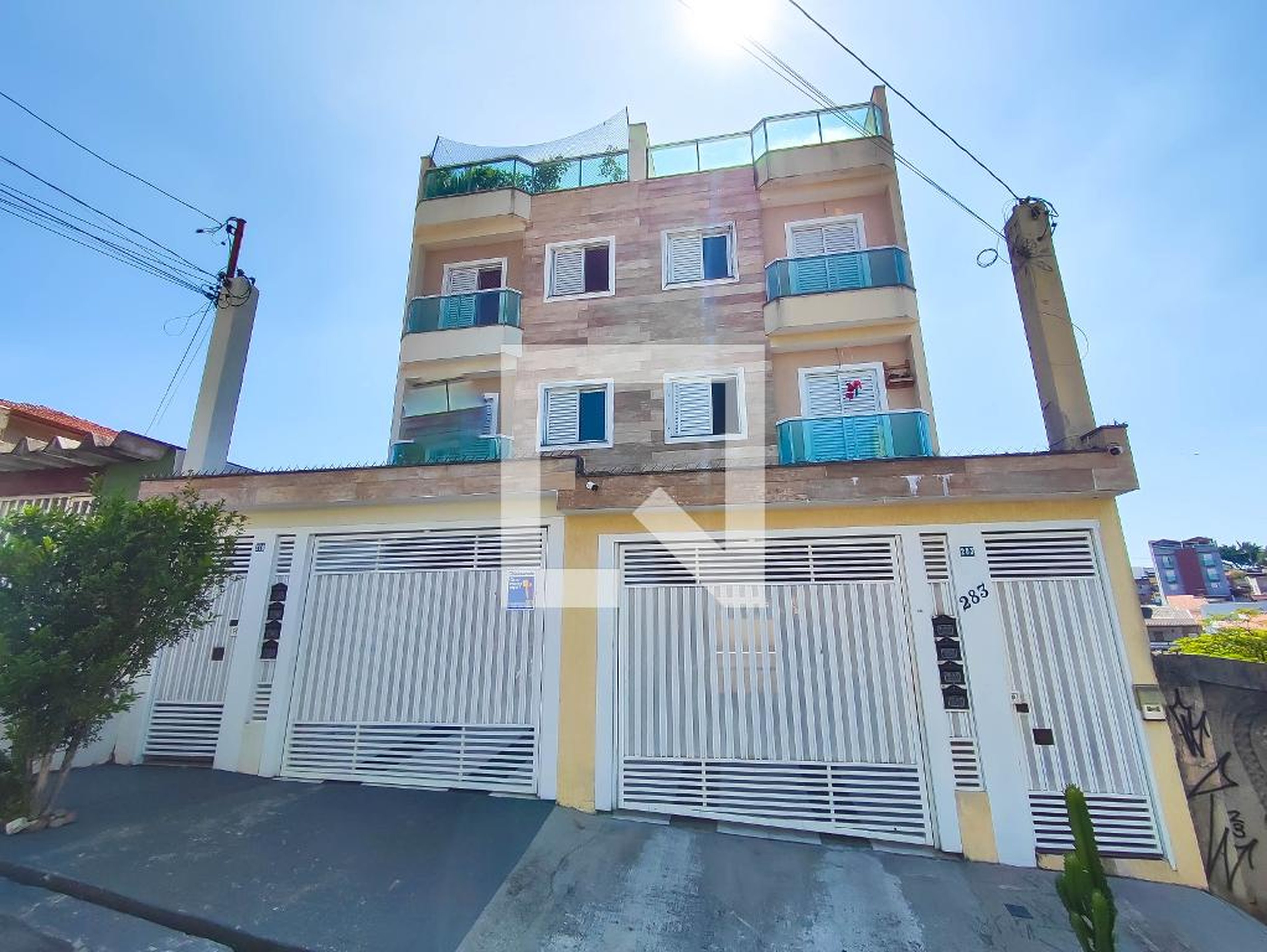 Fachada Condomínio em Rua Itacolomi, 279