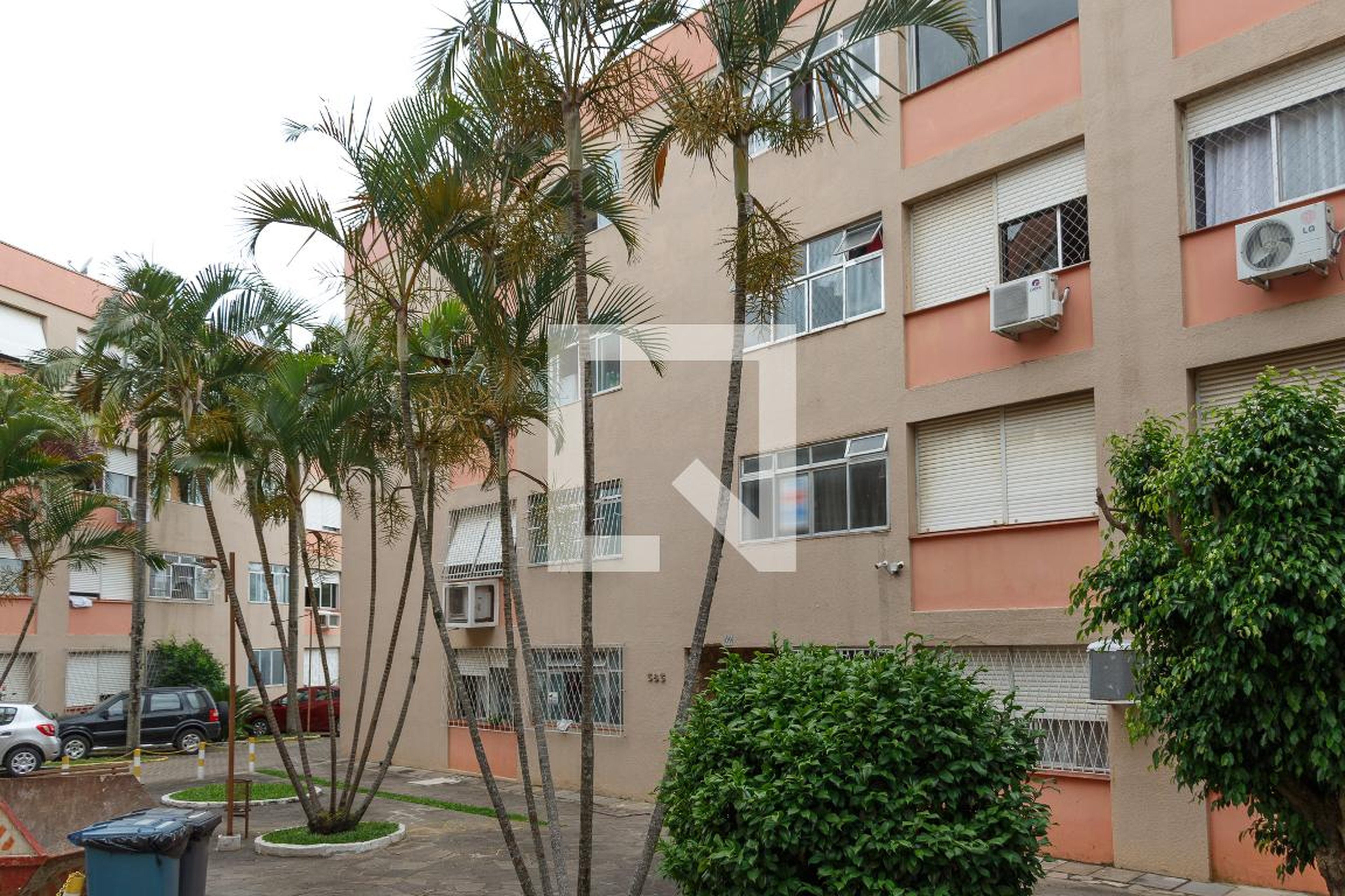 Fachada Condomínio em Rua Jaguari, 383