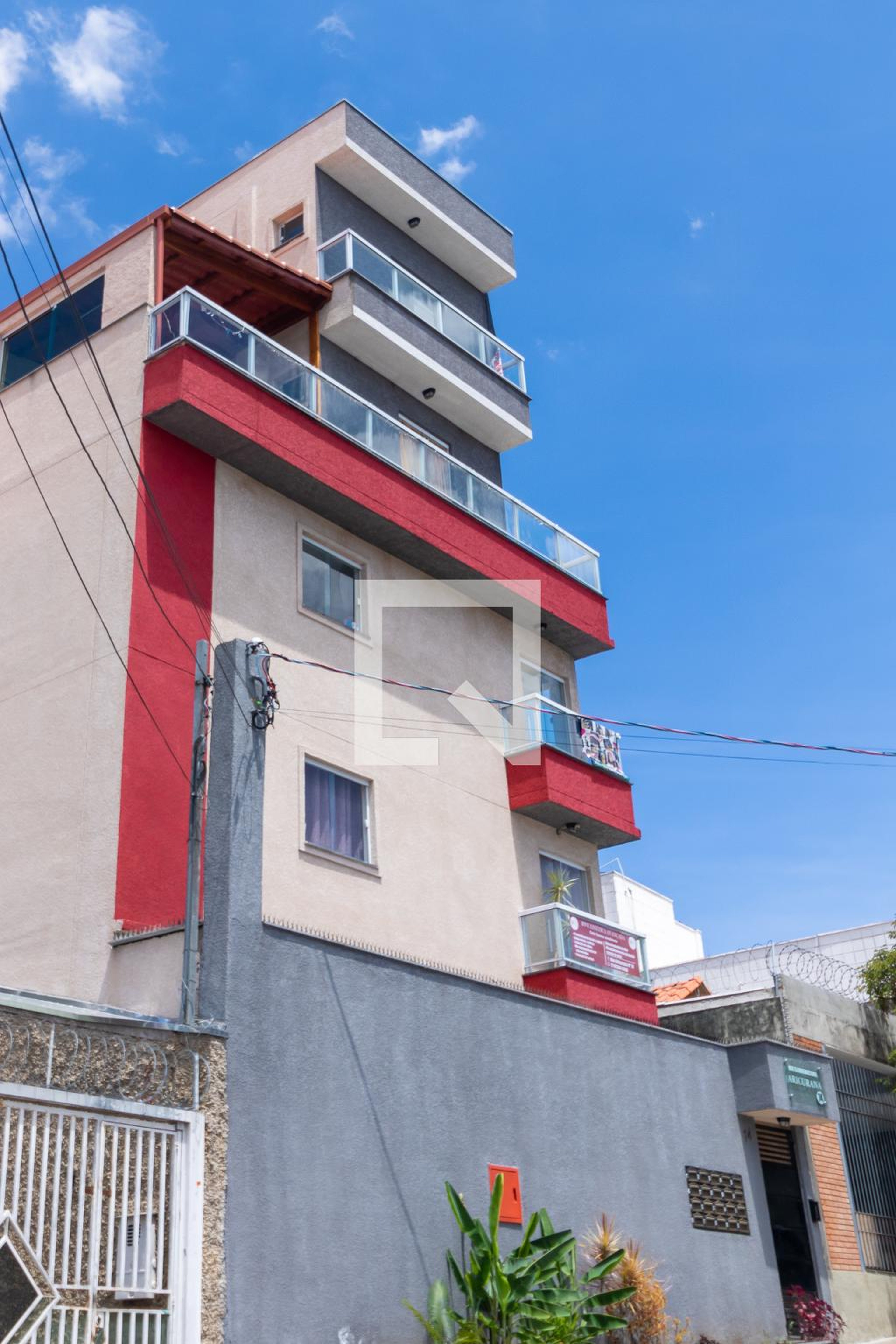 Fachada Condomínio em Rua Aricurana, 74