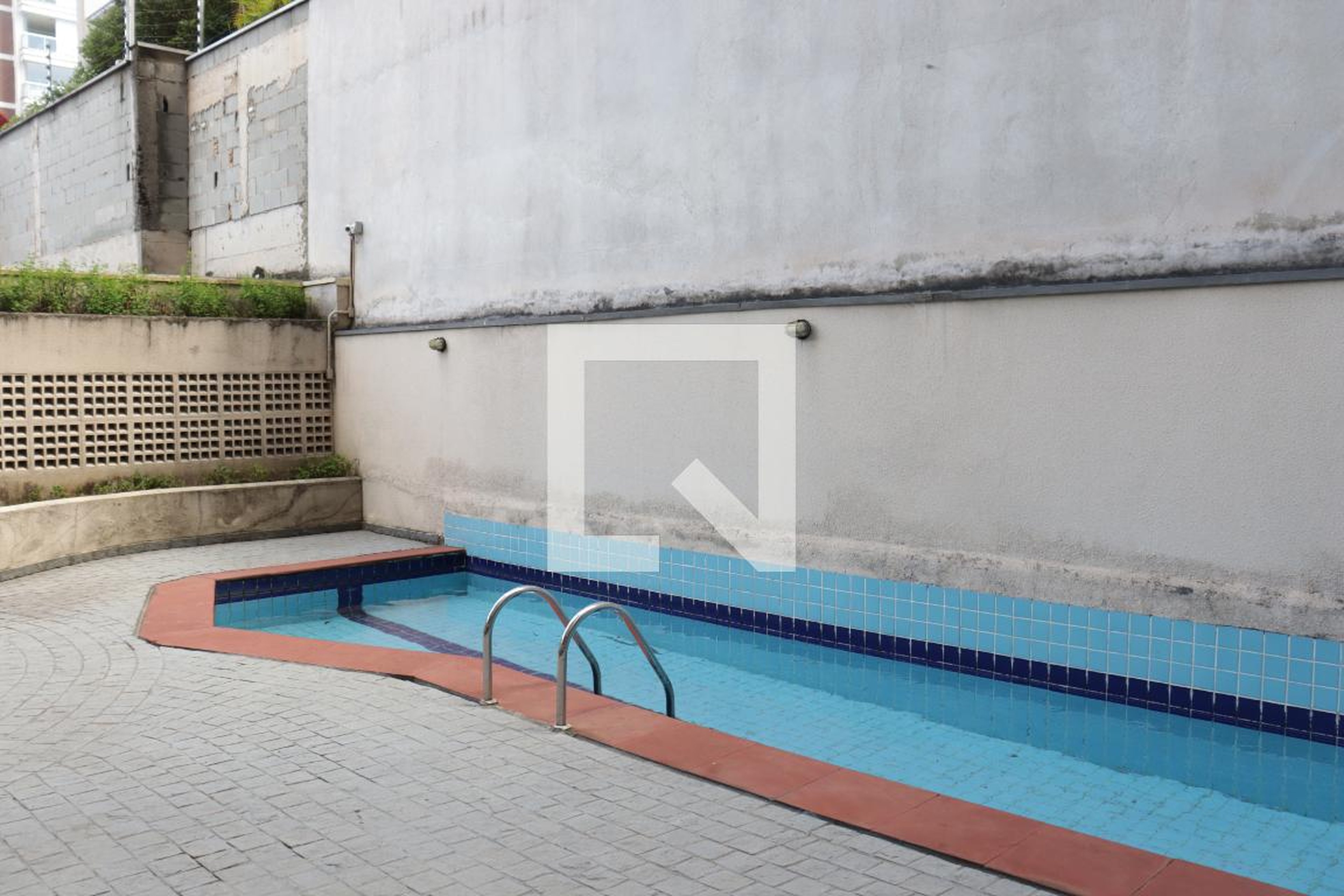 Piscina - Camargo Guarnieri