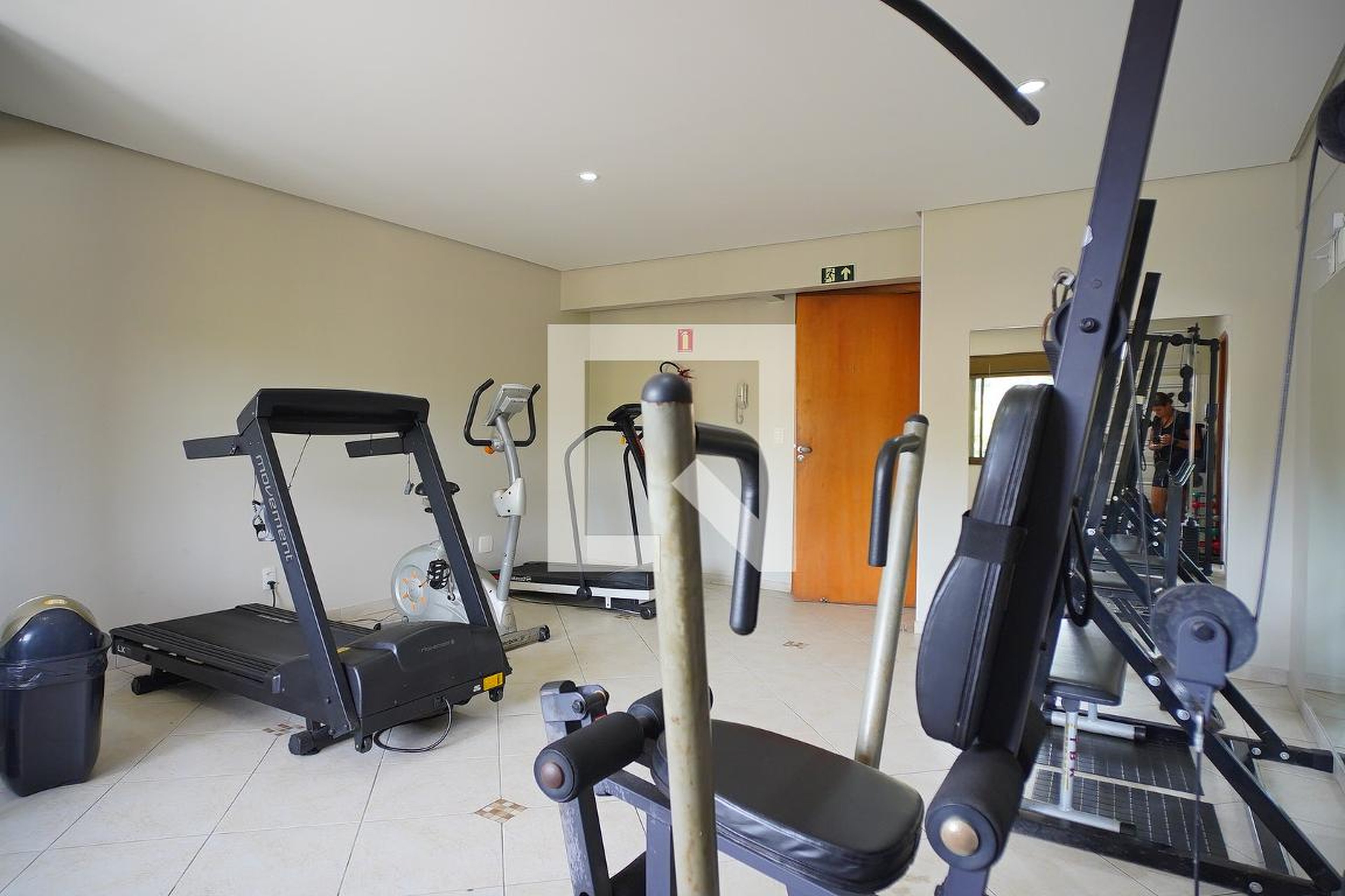 Academia - Edifício Reference