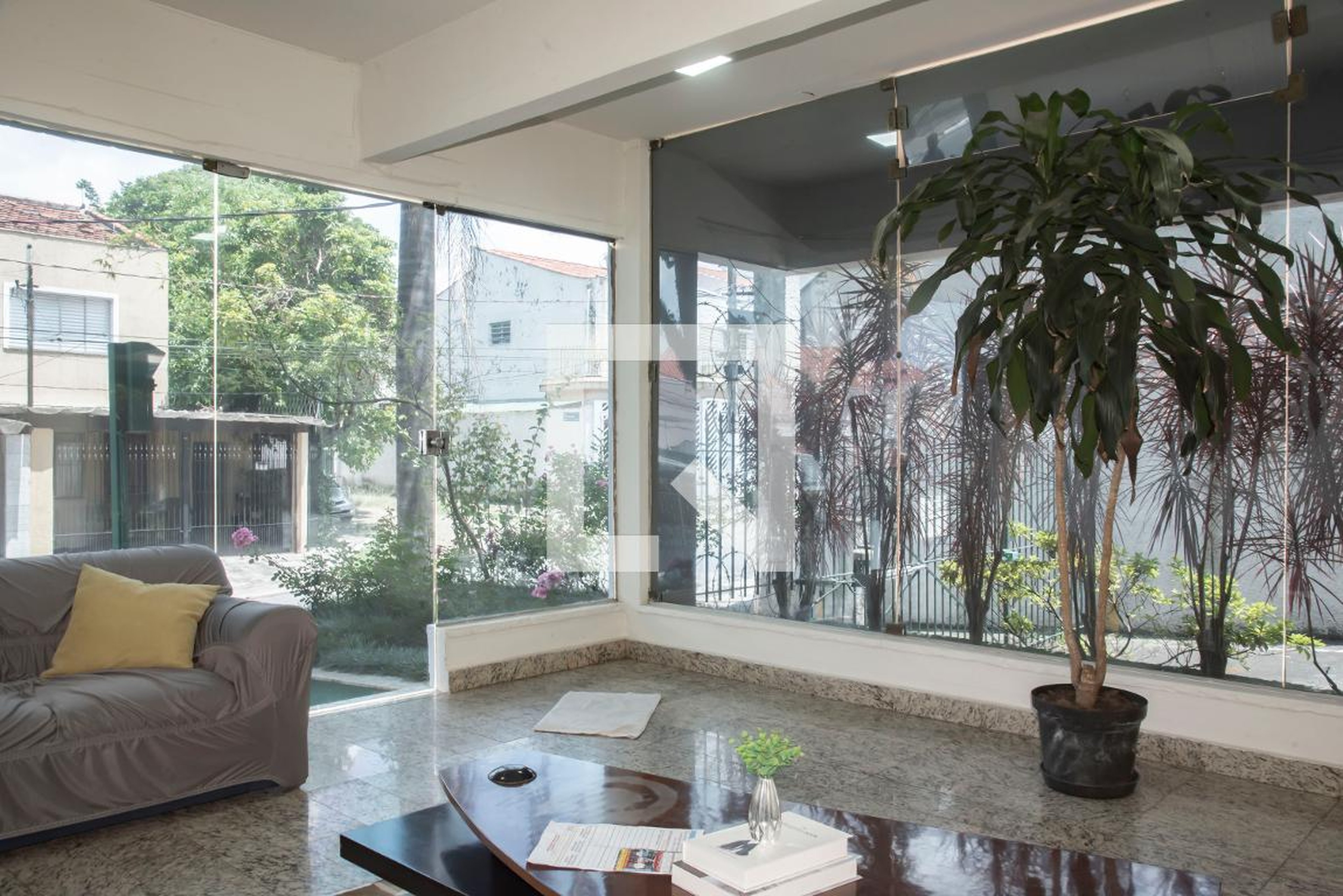 Hall de entrada - Lucania