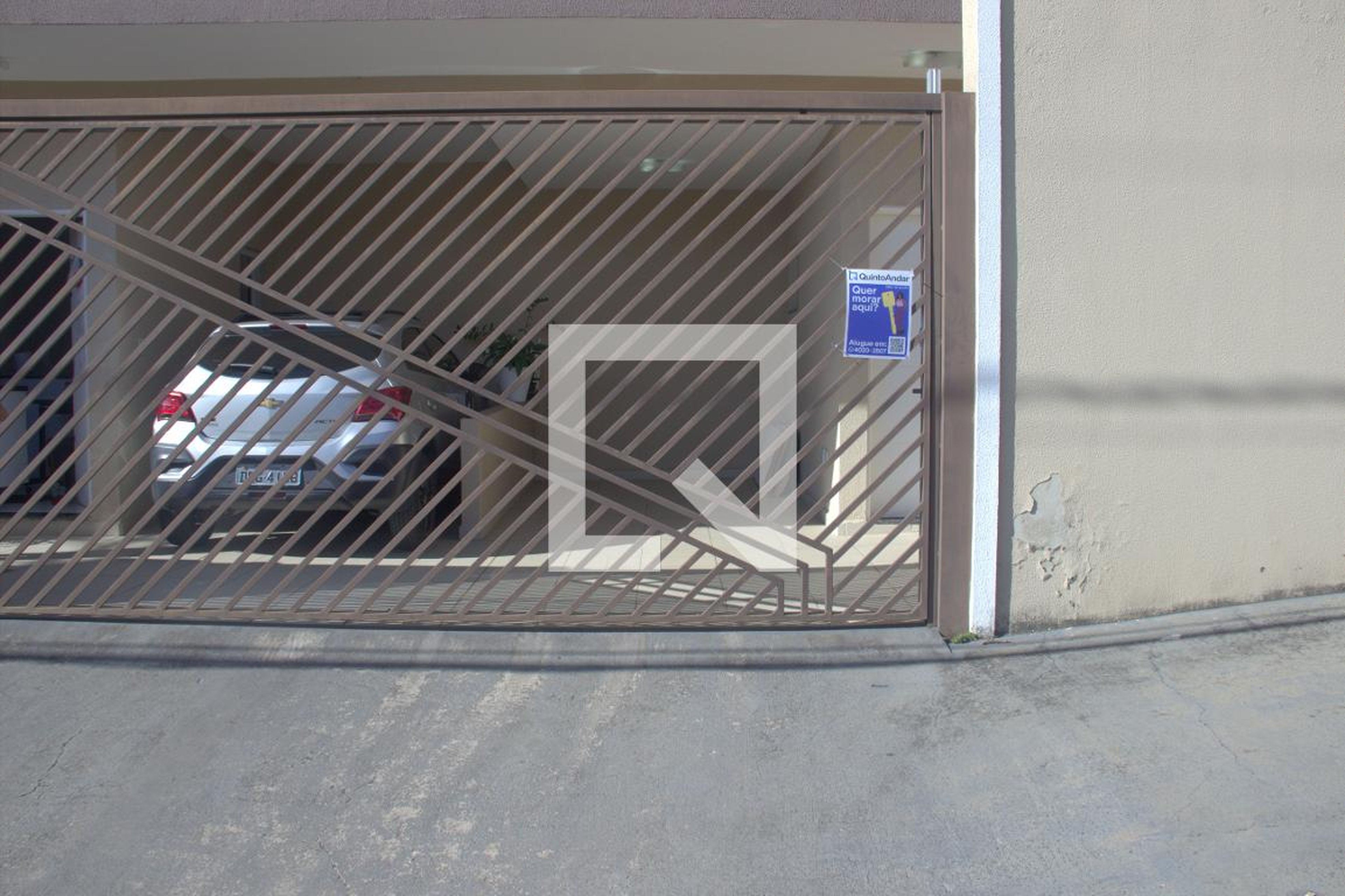 Fachada Condomínio em Rua Eugênio Leite, 53