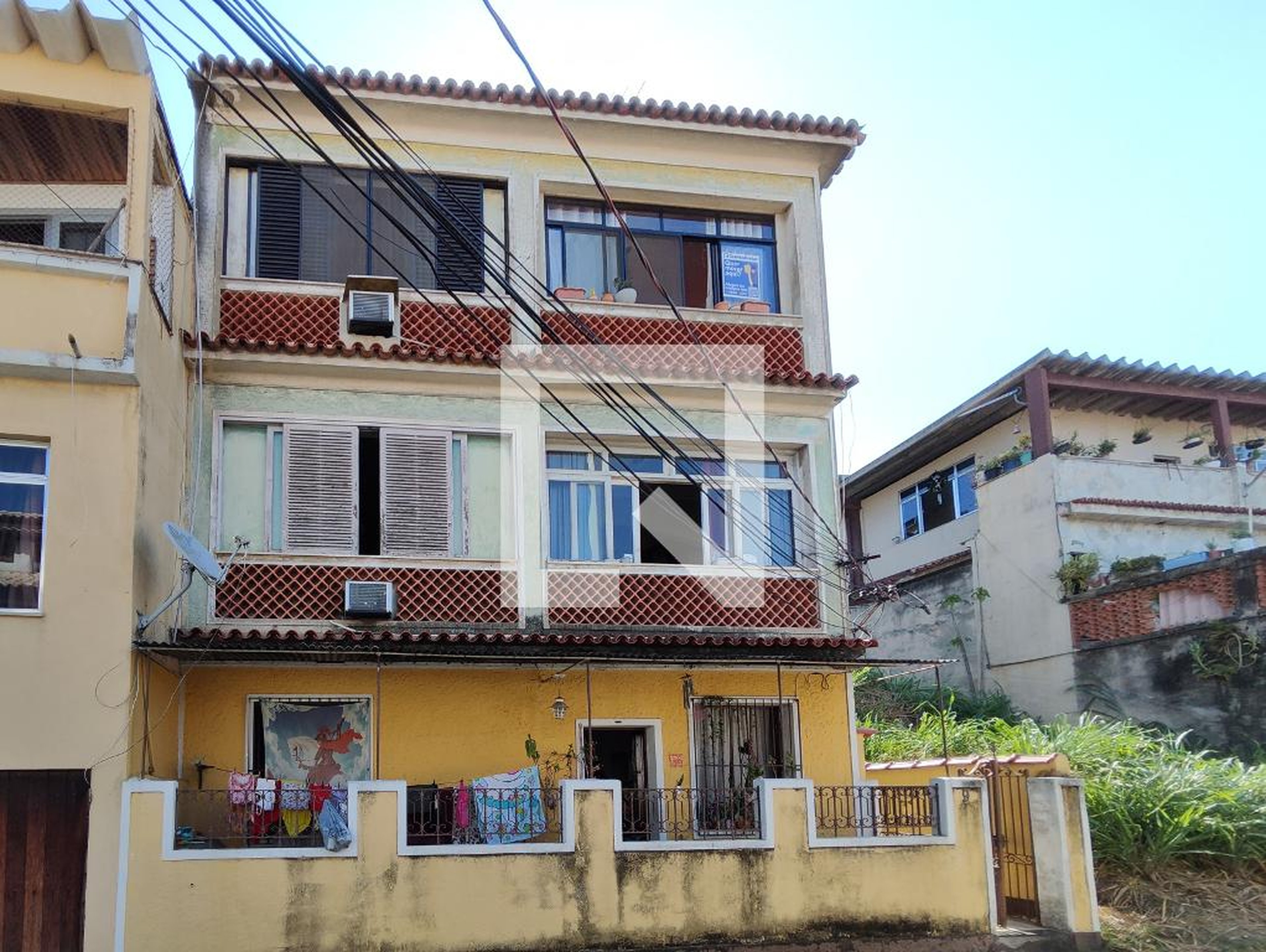 Fachada do Prédio Condomínio em Rua Faria Braga, 15B