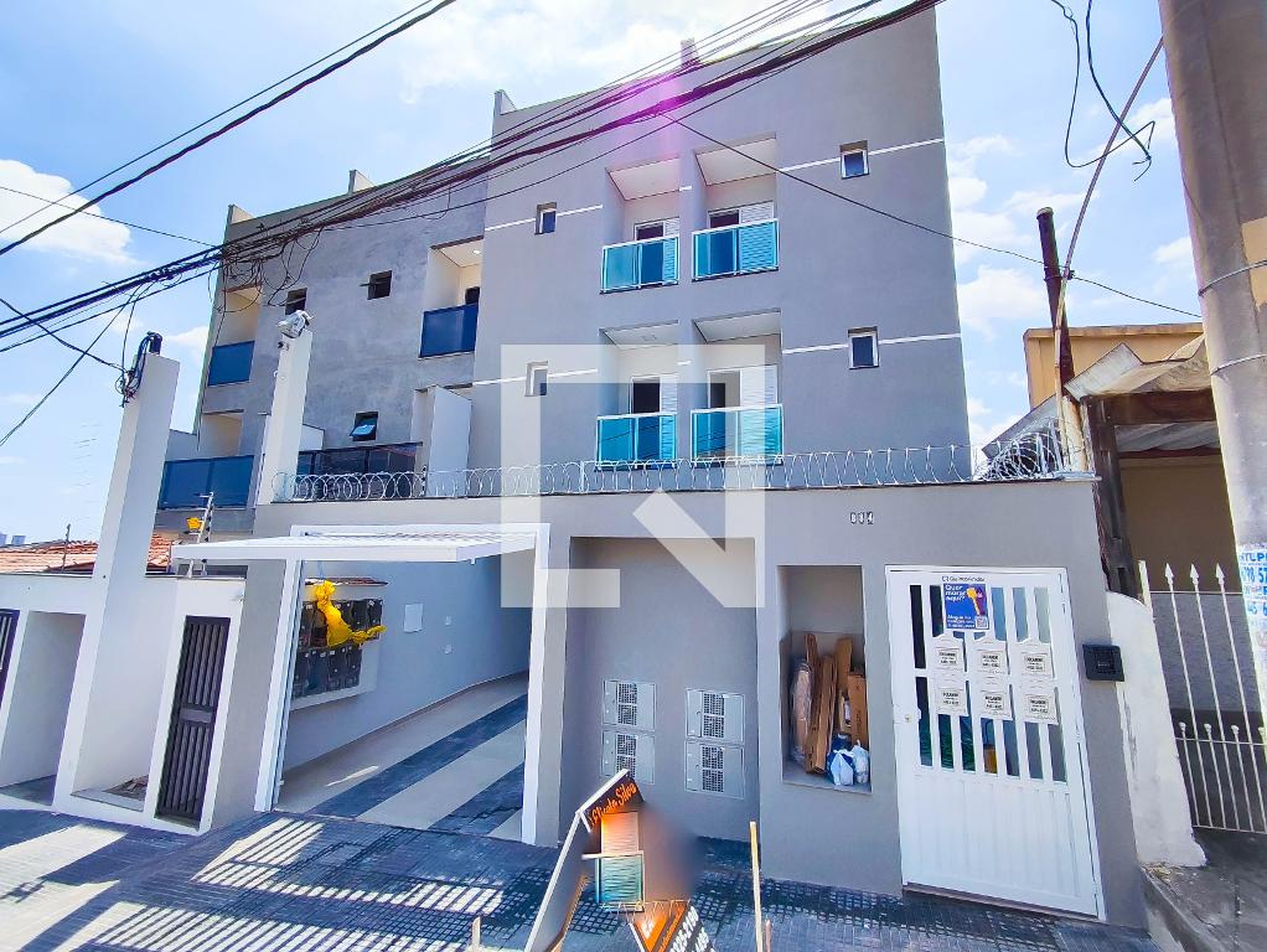 Fachada Condomínio em Rua Sud Menucci, 886