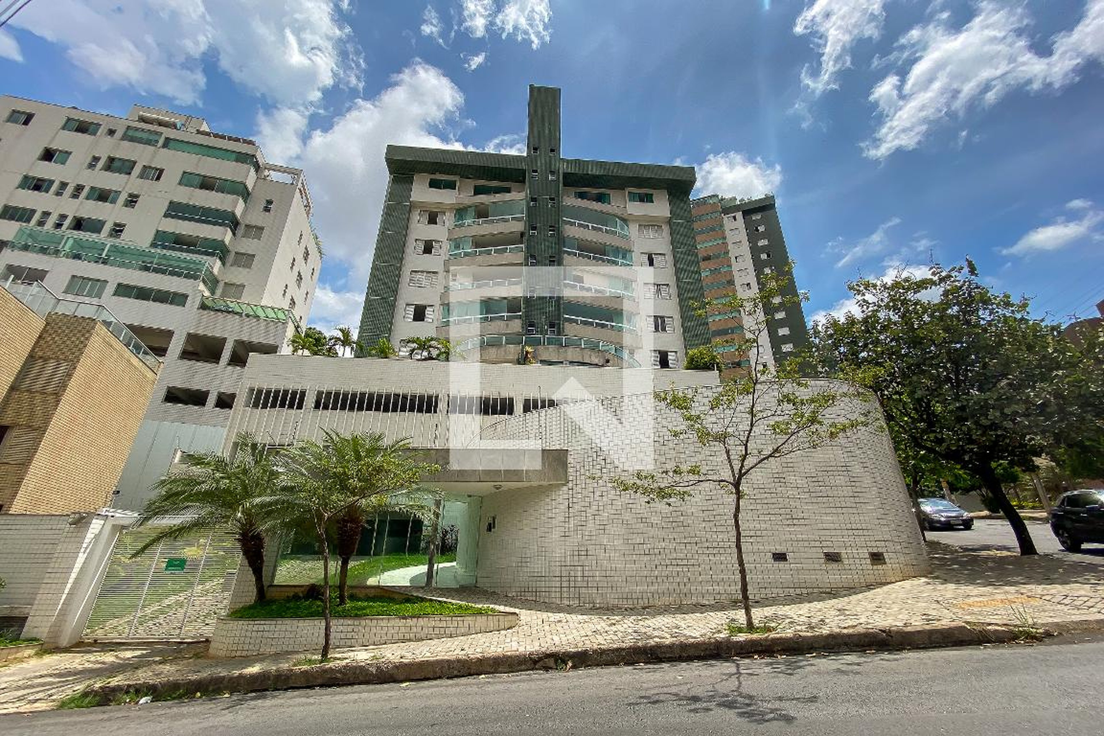 Fachada Condomínio Miriam Mintz