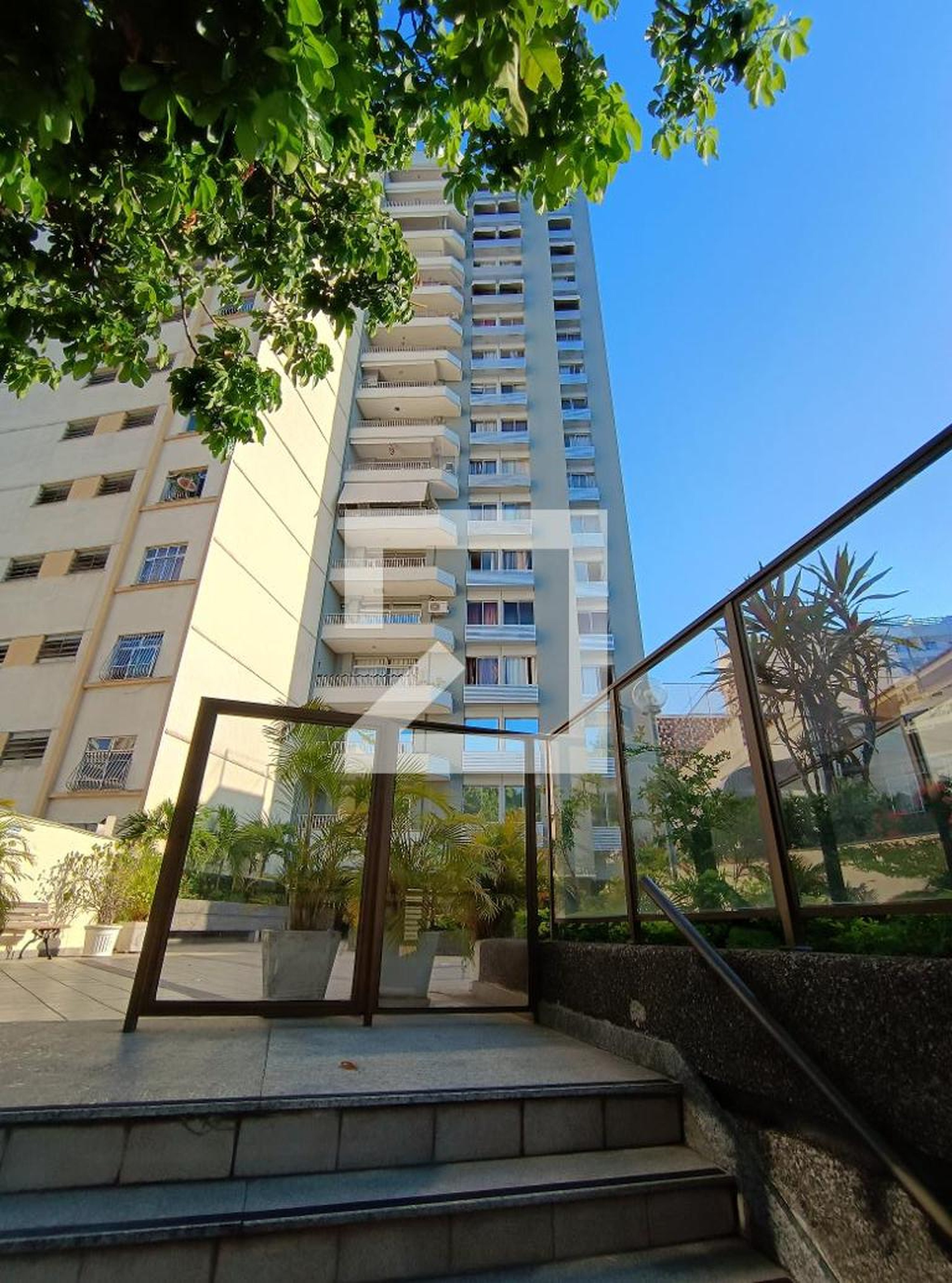 Fachada Condomínio Antônio Parreiras