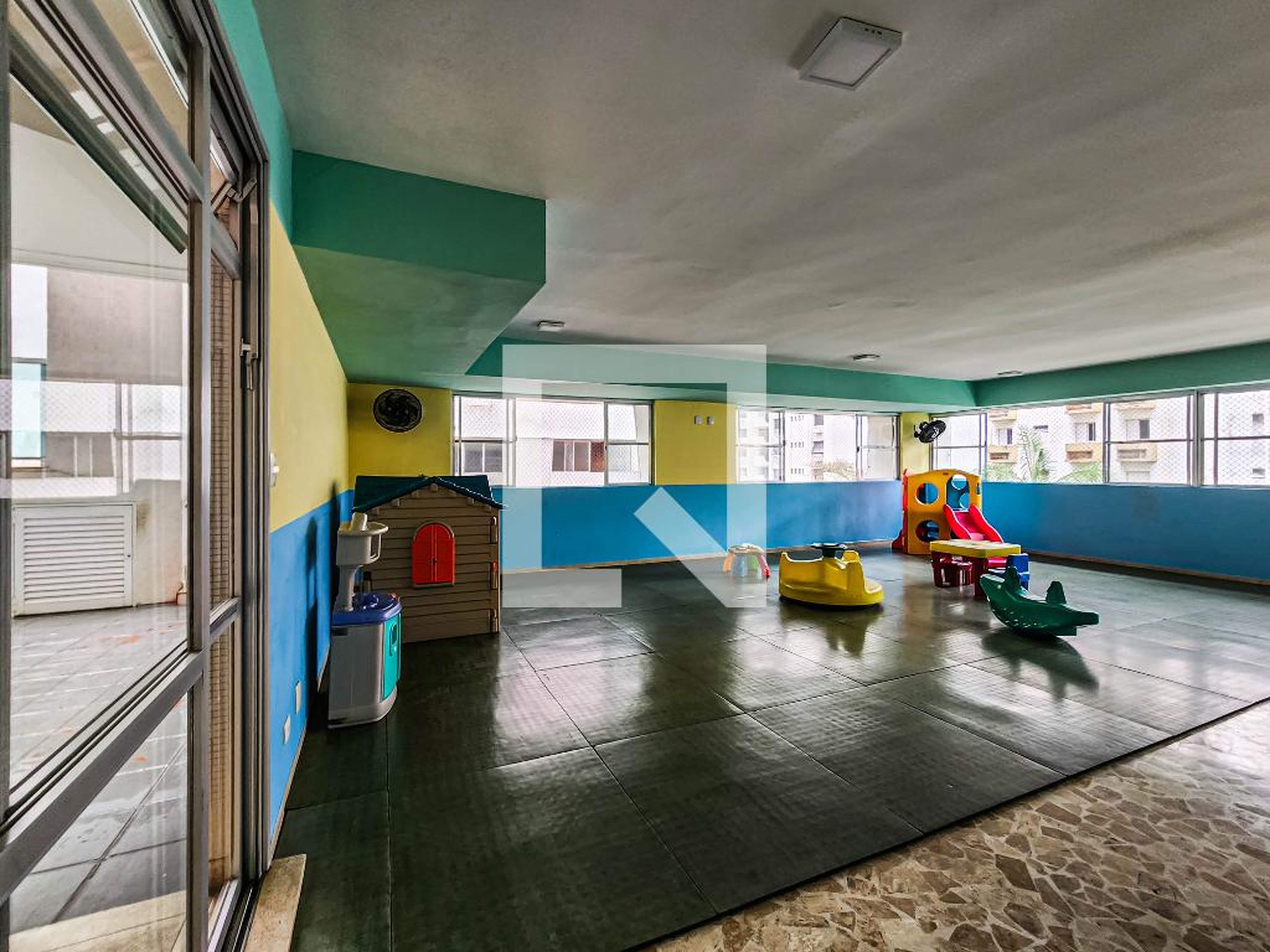 Brinquedoteca Condomínio em Rua Bento de Abreu, 34