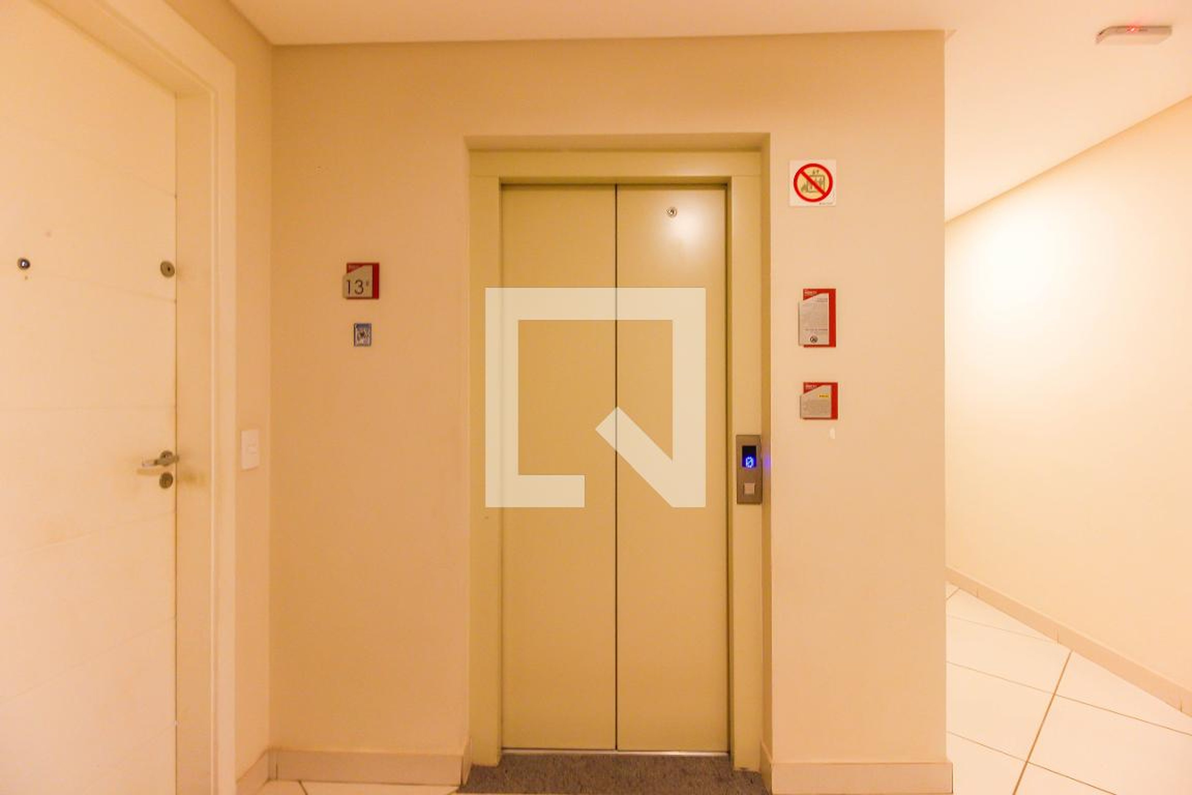 Elevador - Residencial Mérito Tiquatira