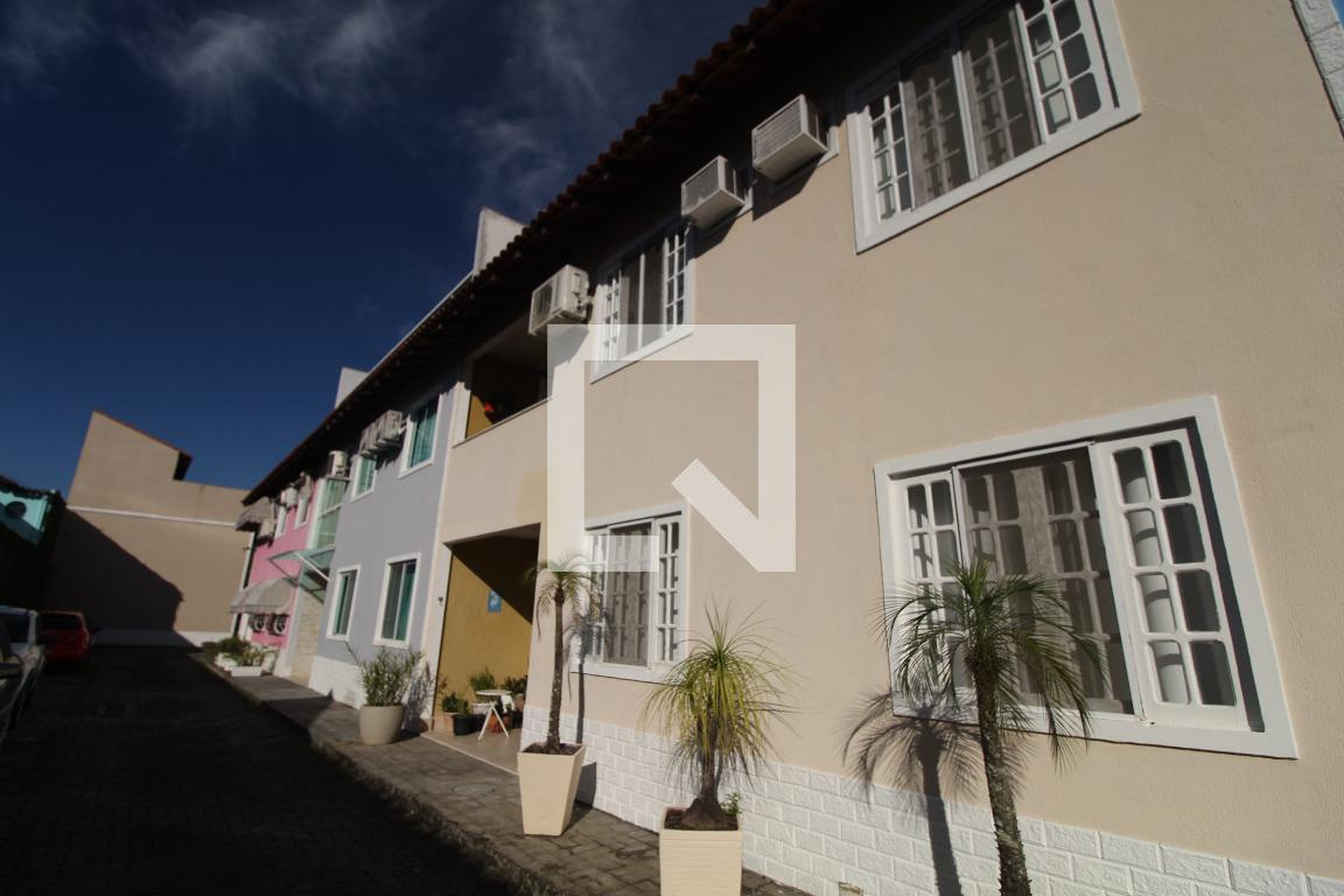 Fachada Condomínio em Estrada da Uruçanga, 310