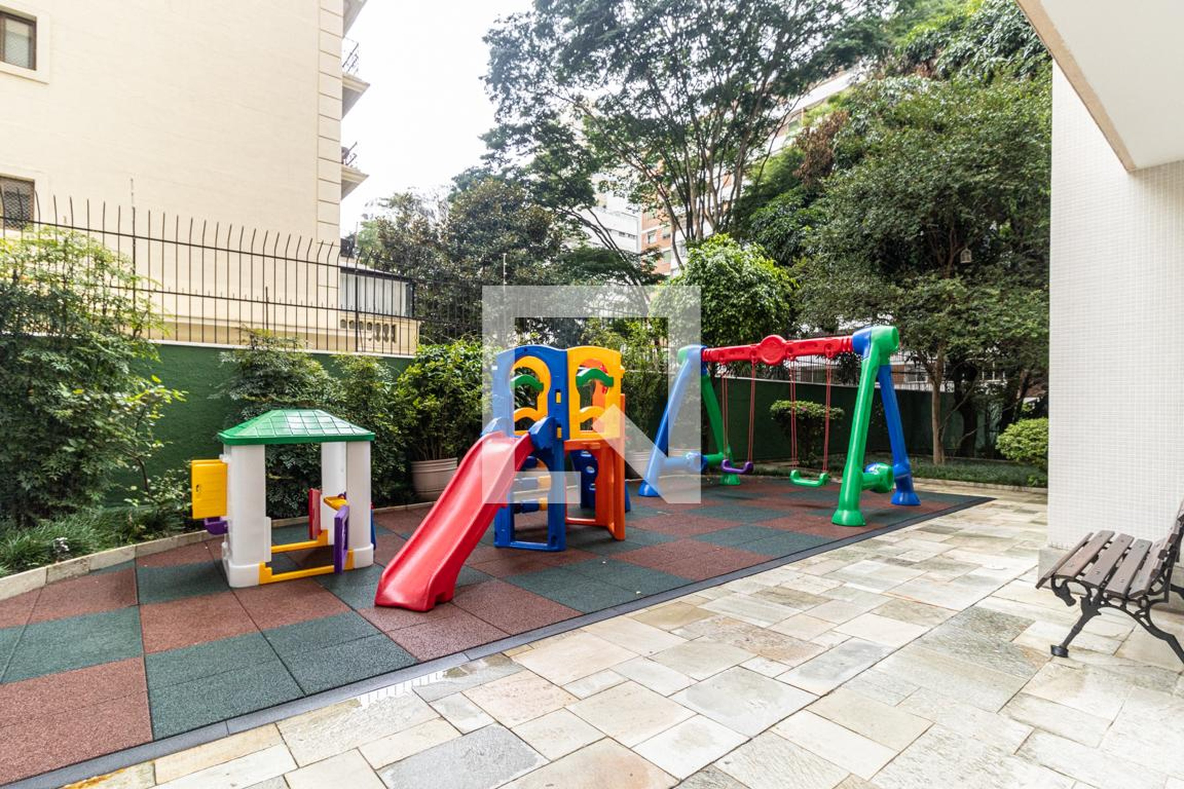 Playground - Canário Rei