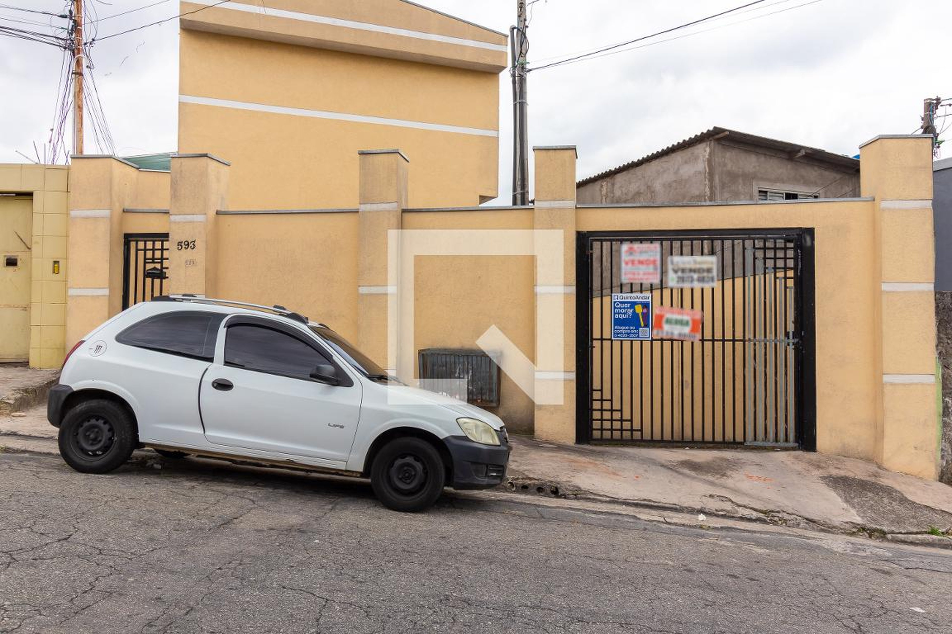 Fachada Condomínio em Rua Acaiaca, 585