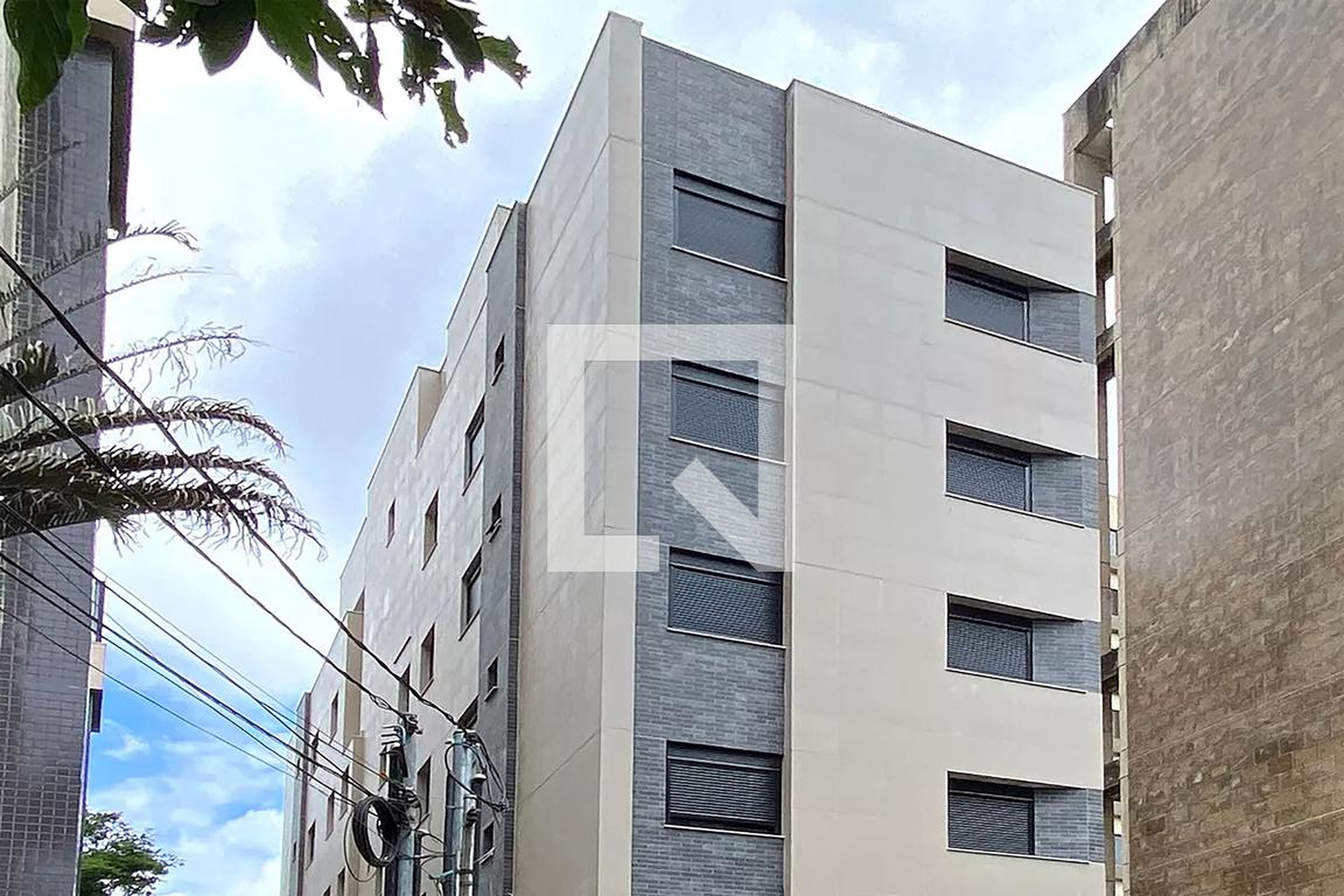 Fachada Condomínio em Rua Califórnia, 380