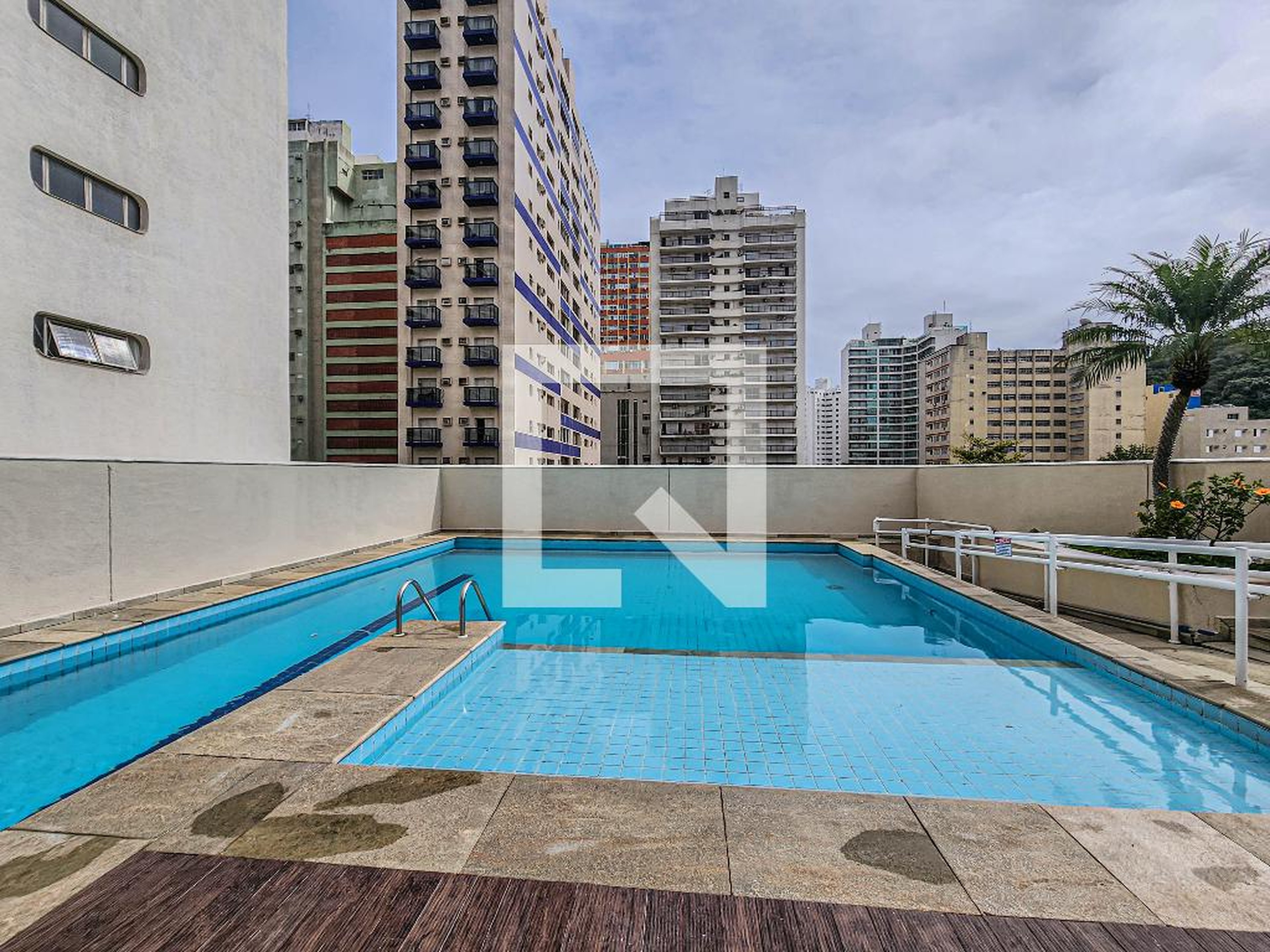 Área comum - Piscina Condomínio em Rua Afonso Veridiano, 95