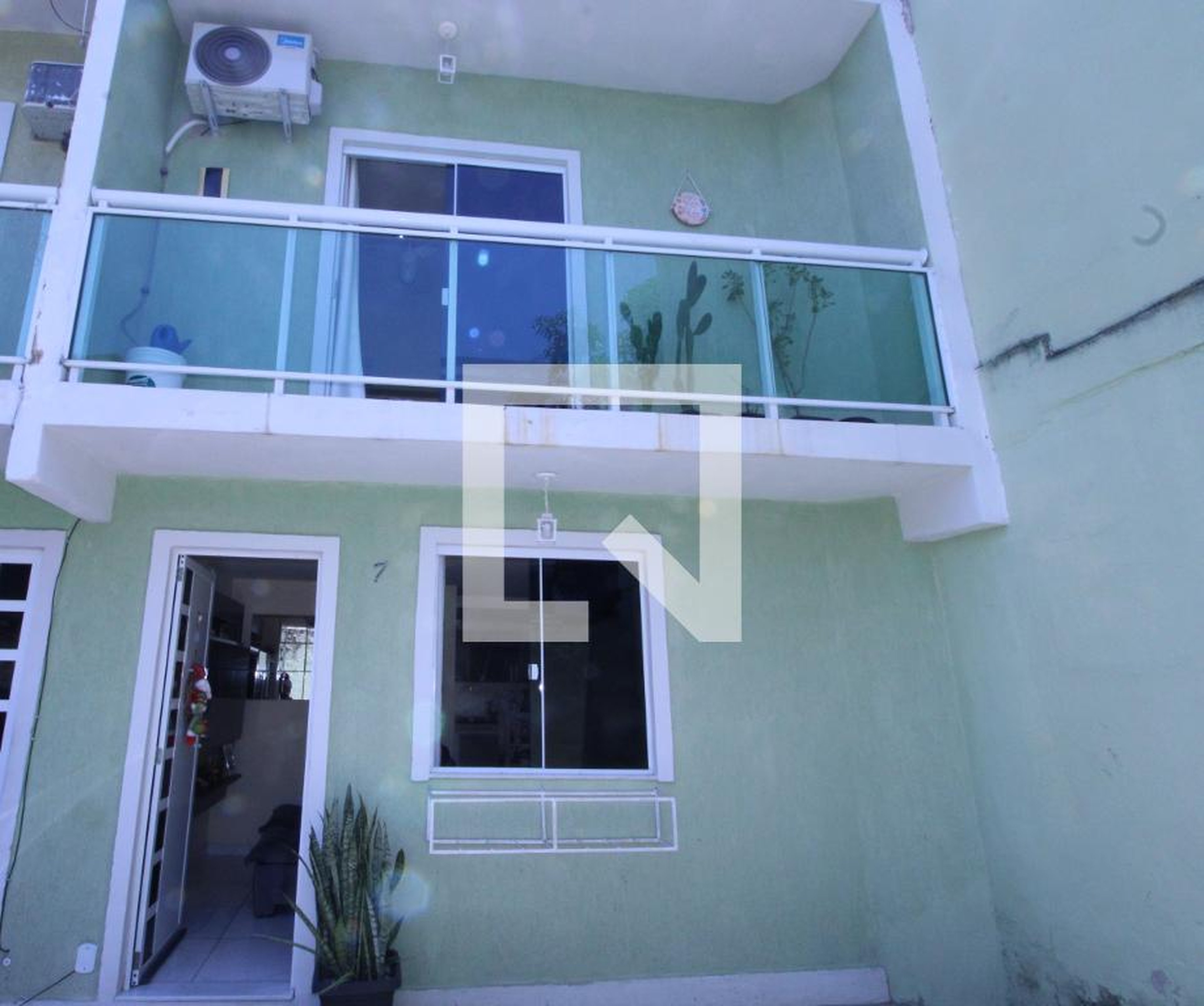 Fachada Condomínio em Rua Ada, 163