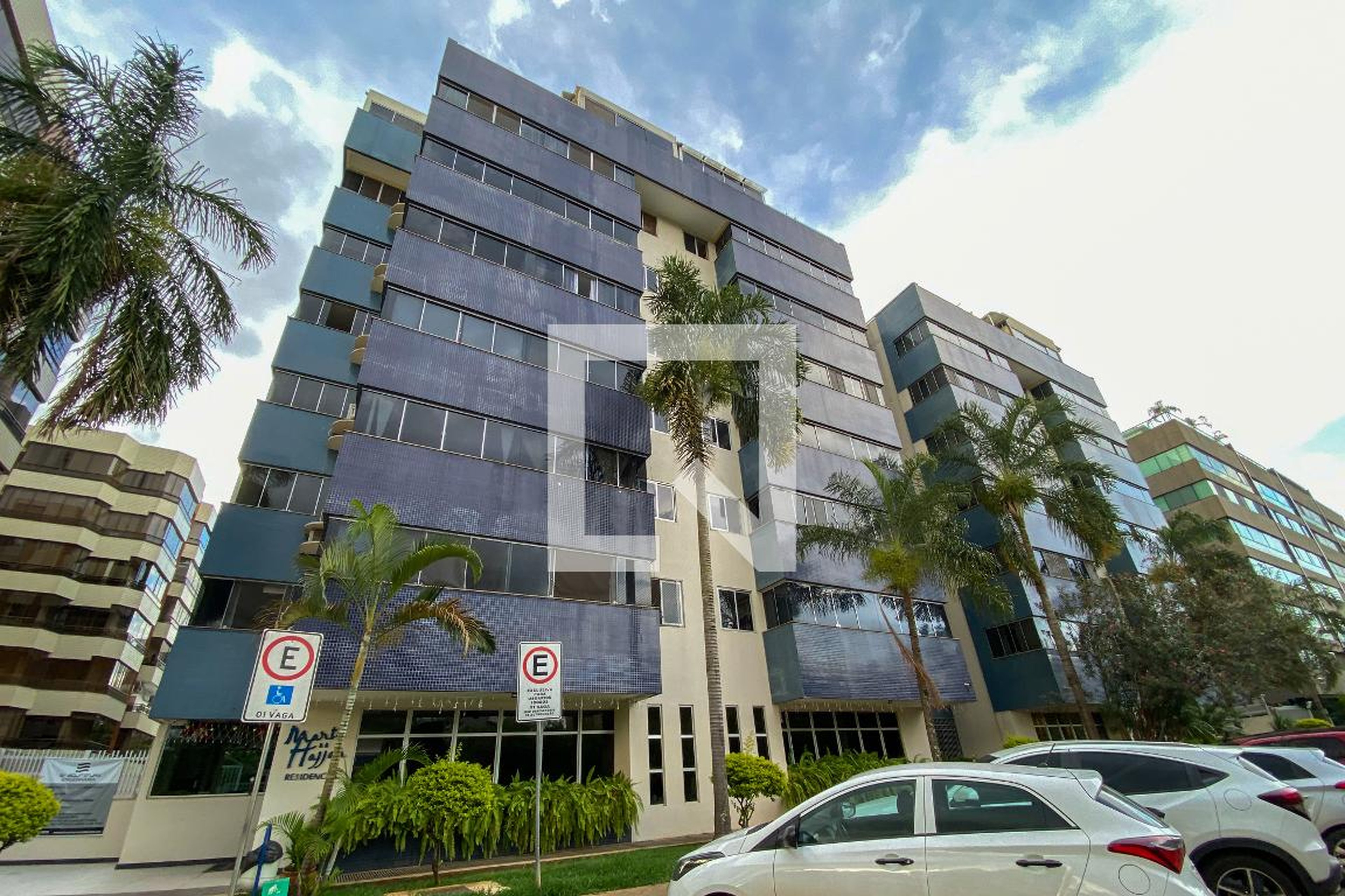 Fachada Condomínio em CCSW 3, 2