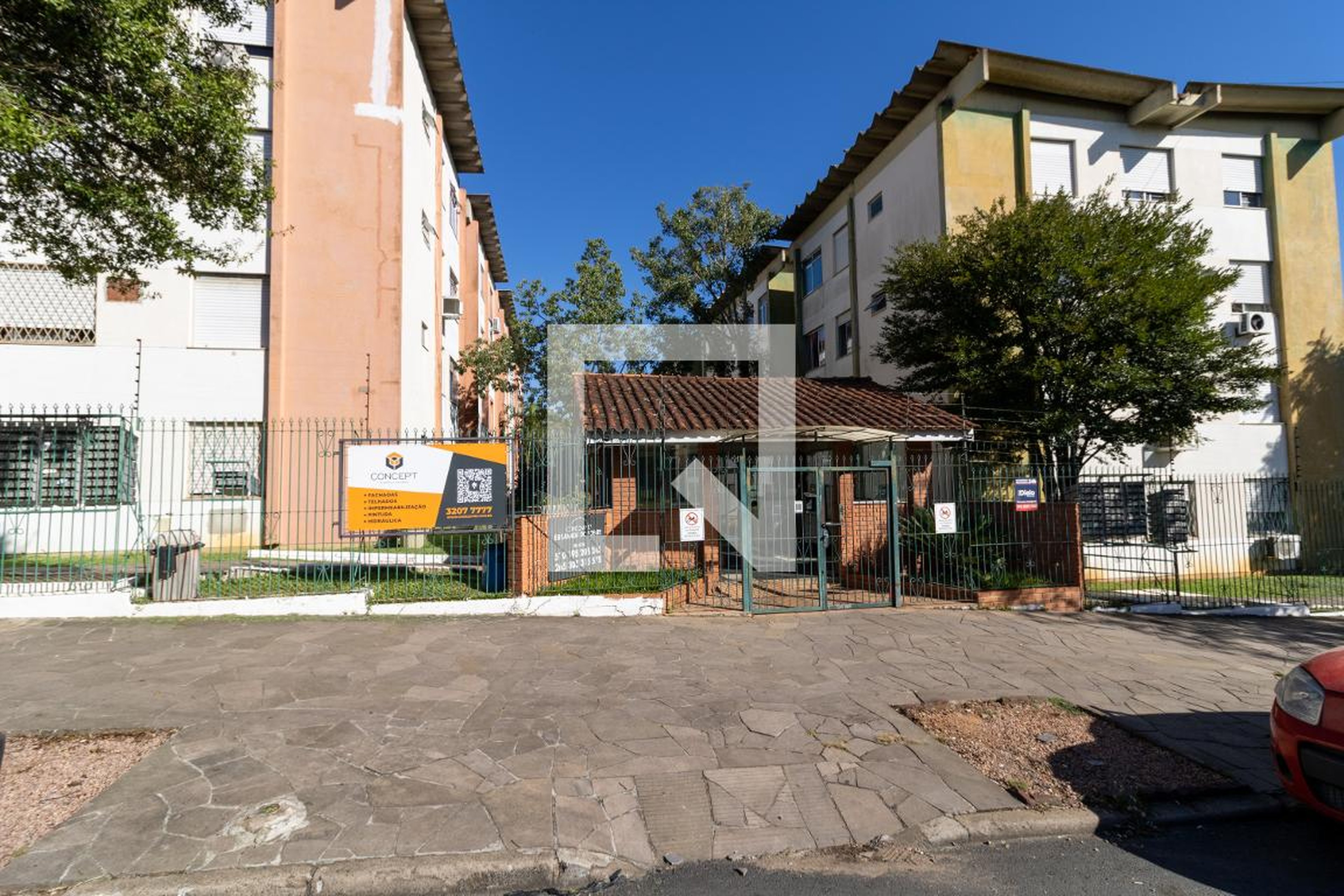 Fachada Condomínio em Avenida Romeu Samarani Ferreira, 195
