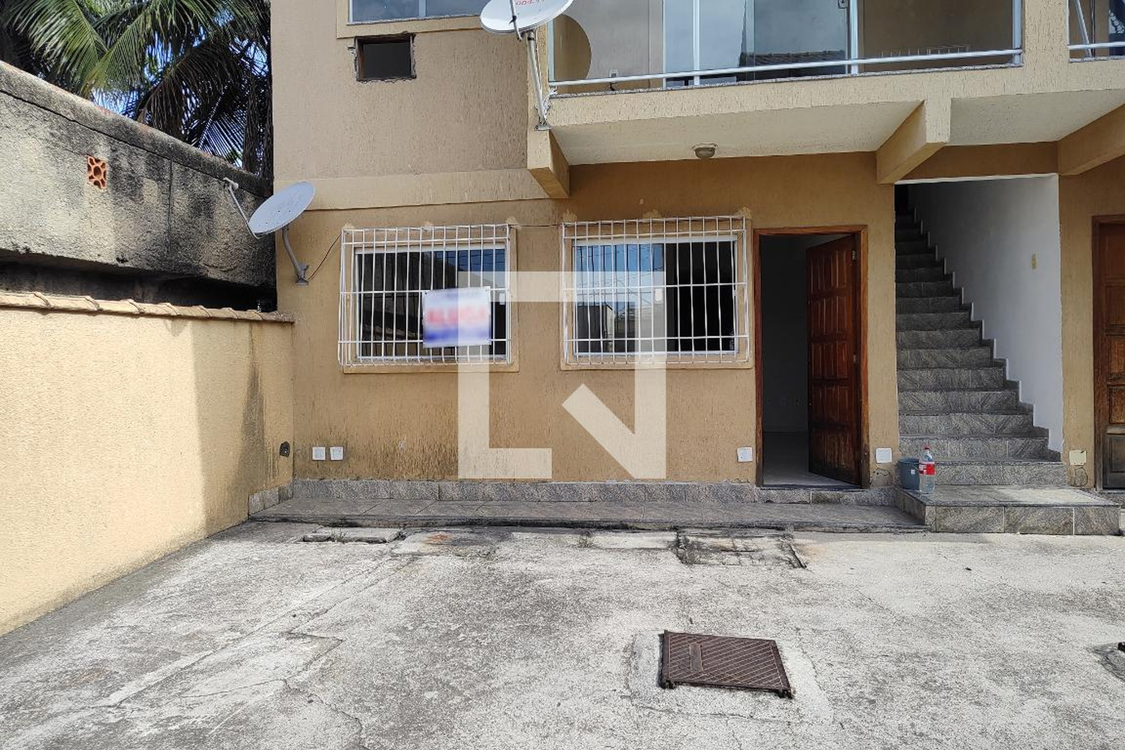 Fachada Condomínio em Rua Osvaldo Viêira de Souza, 423