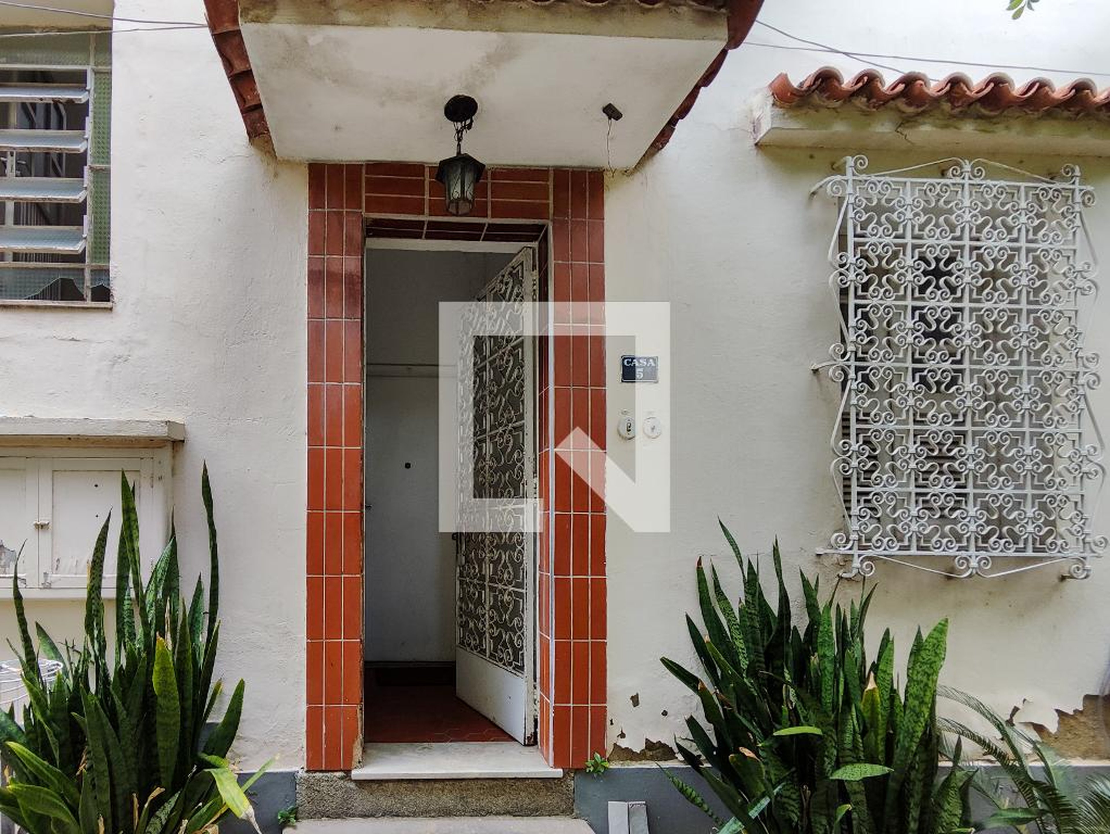 Fachada do Prédio Condomínio em Rua Ibituruna, 96