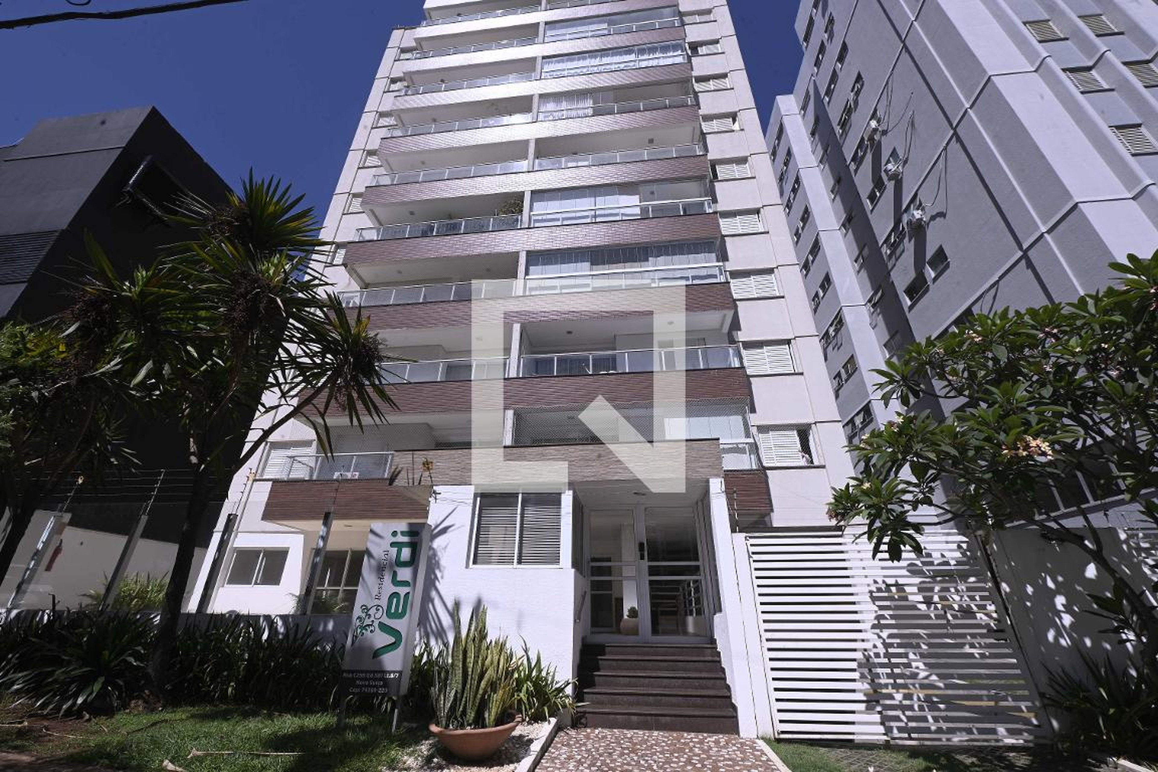 Fachada Condomínio em Rua C-259, 581