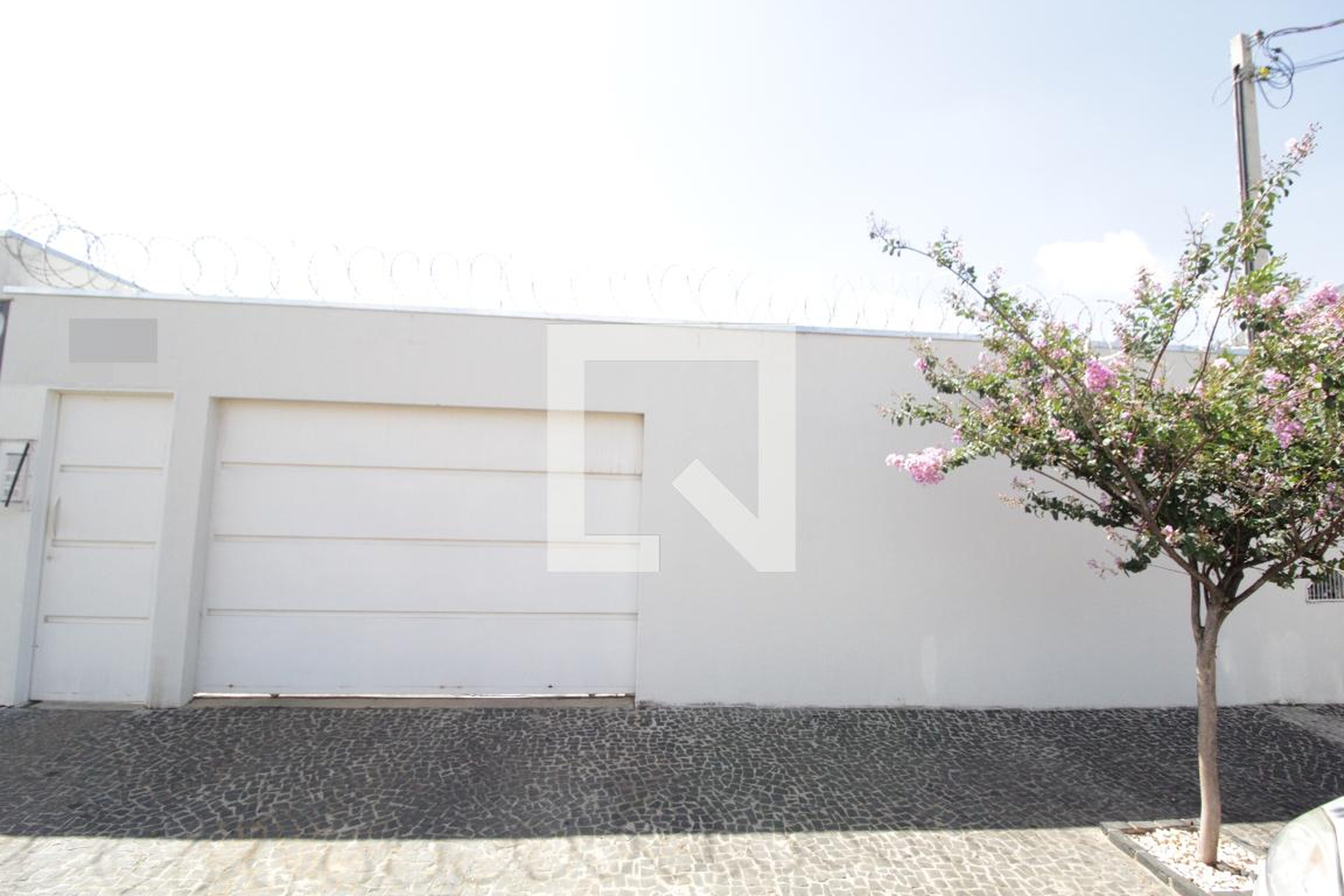 Fachada Condomínio em Rua Cristóvão Marra, 730