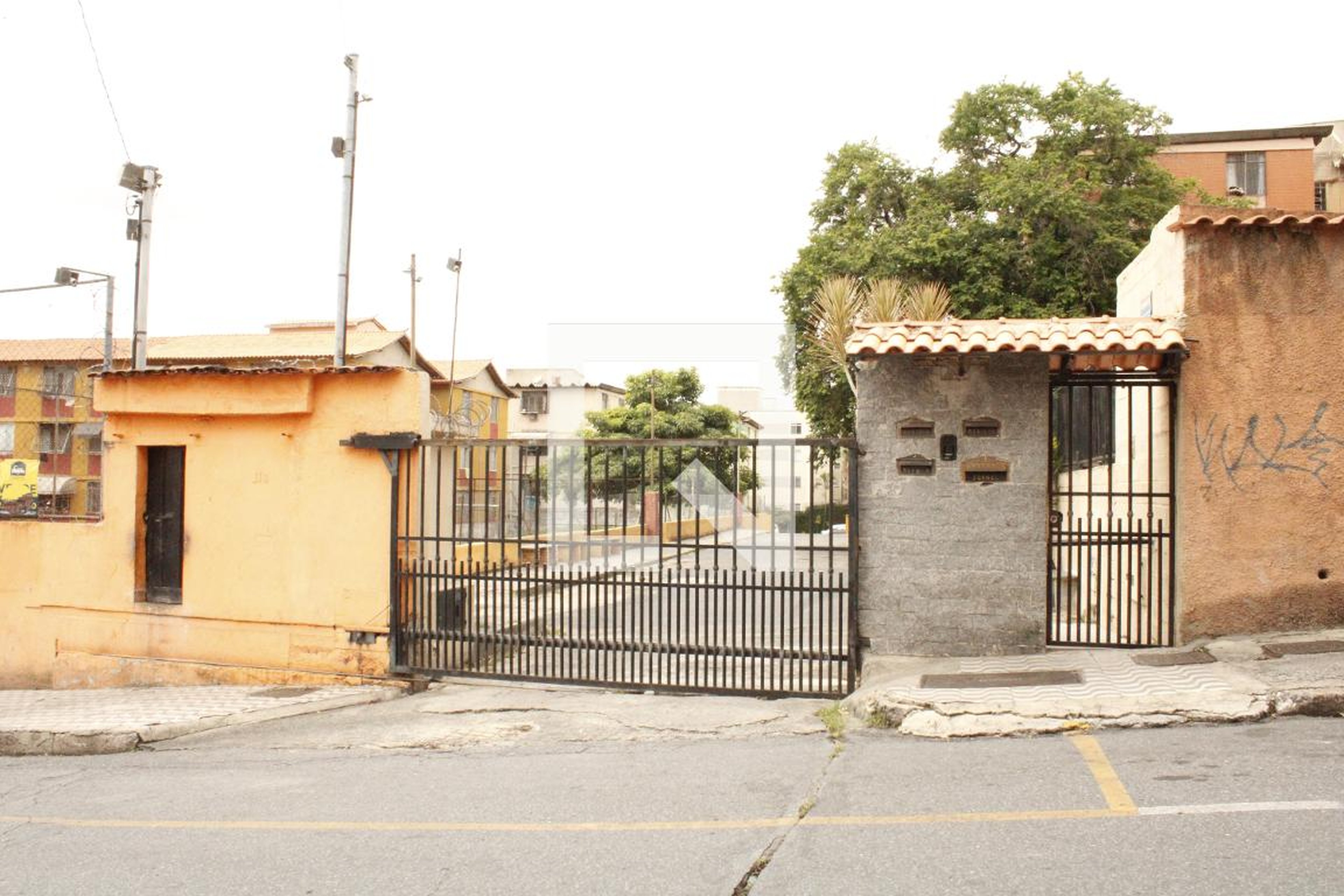 Fachada do Prédio Condomínio em Rua Joviano Camargos, 92