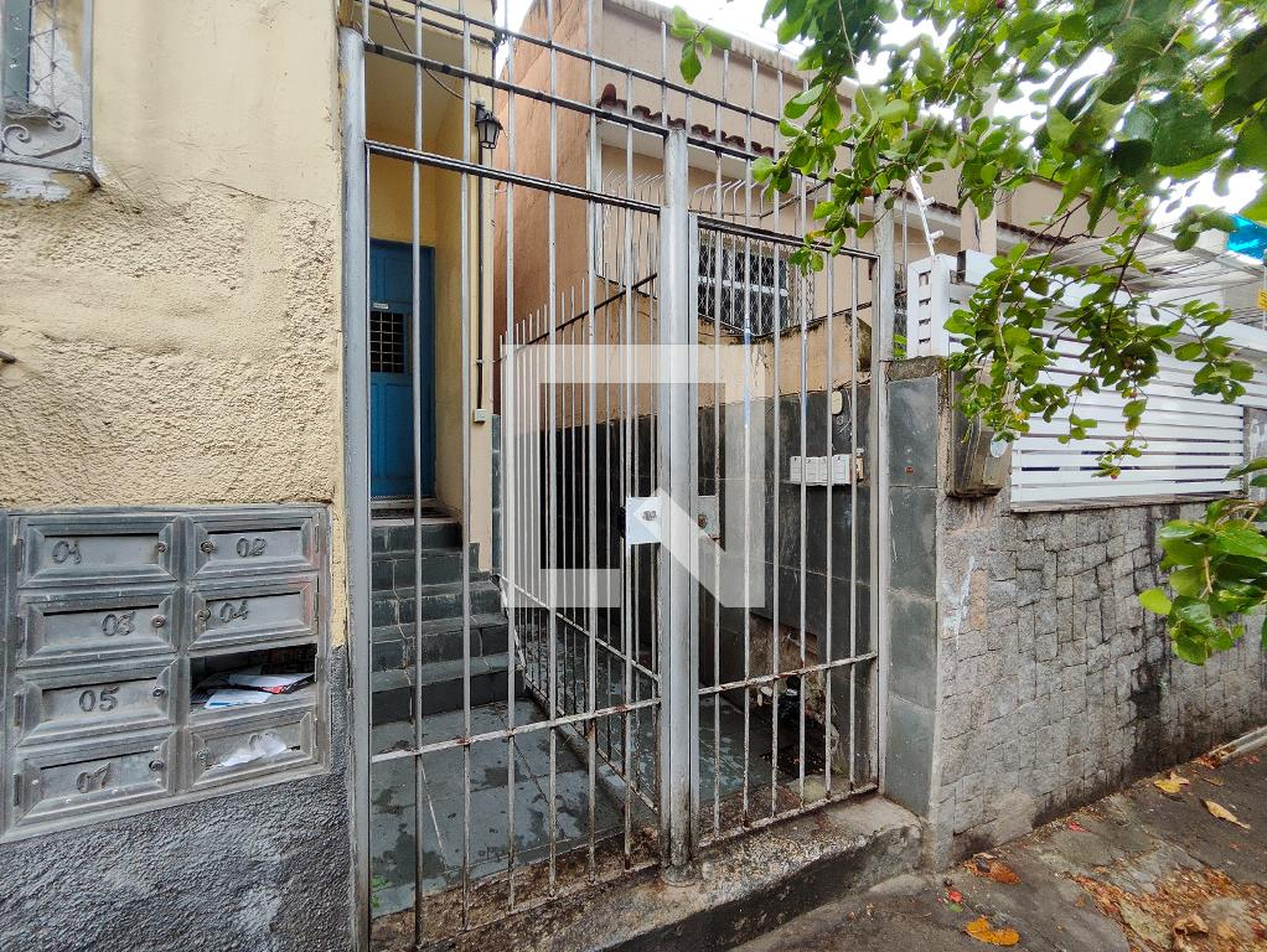 Fachada do Prédio Condomínio em Rua Carvalho Alvim, 584