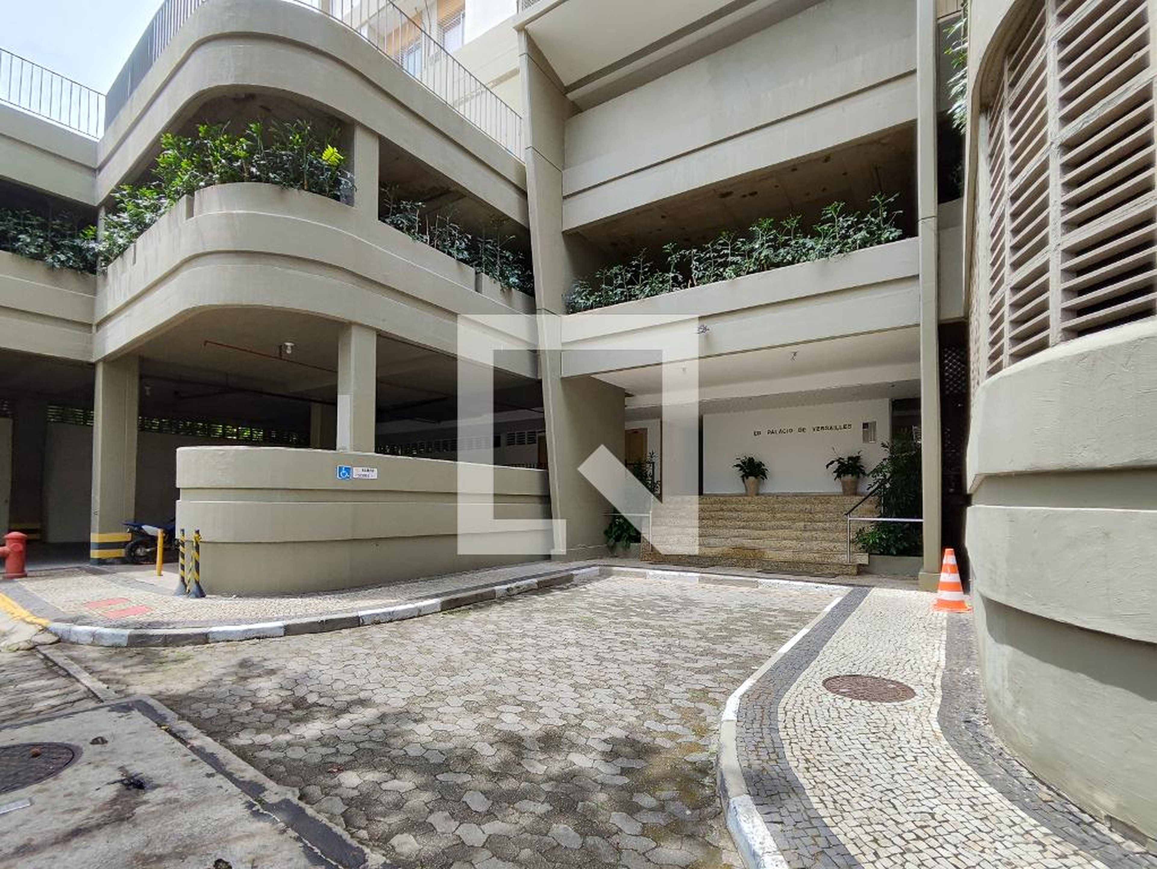 Fachada do Prédio Condomínio Palácio de Buckingham