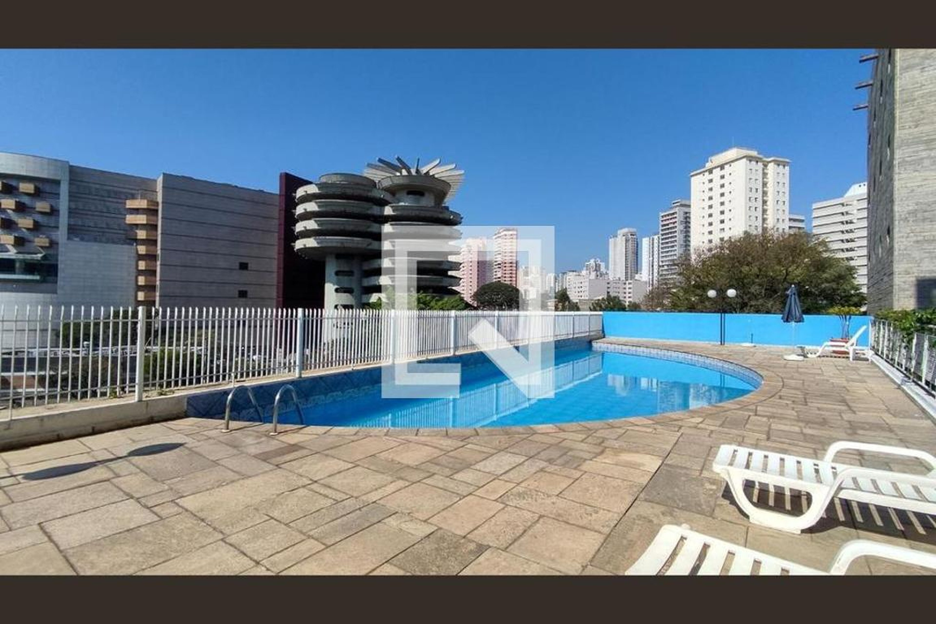 Piscina - Edifício Pompéia Nobre