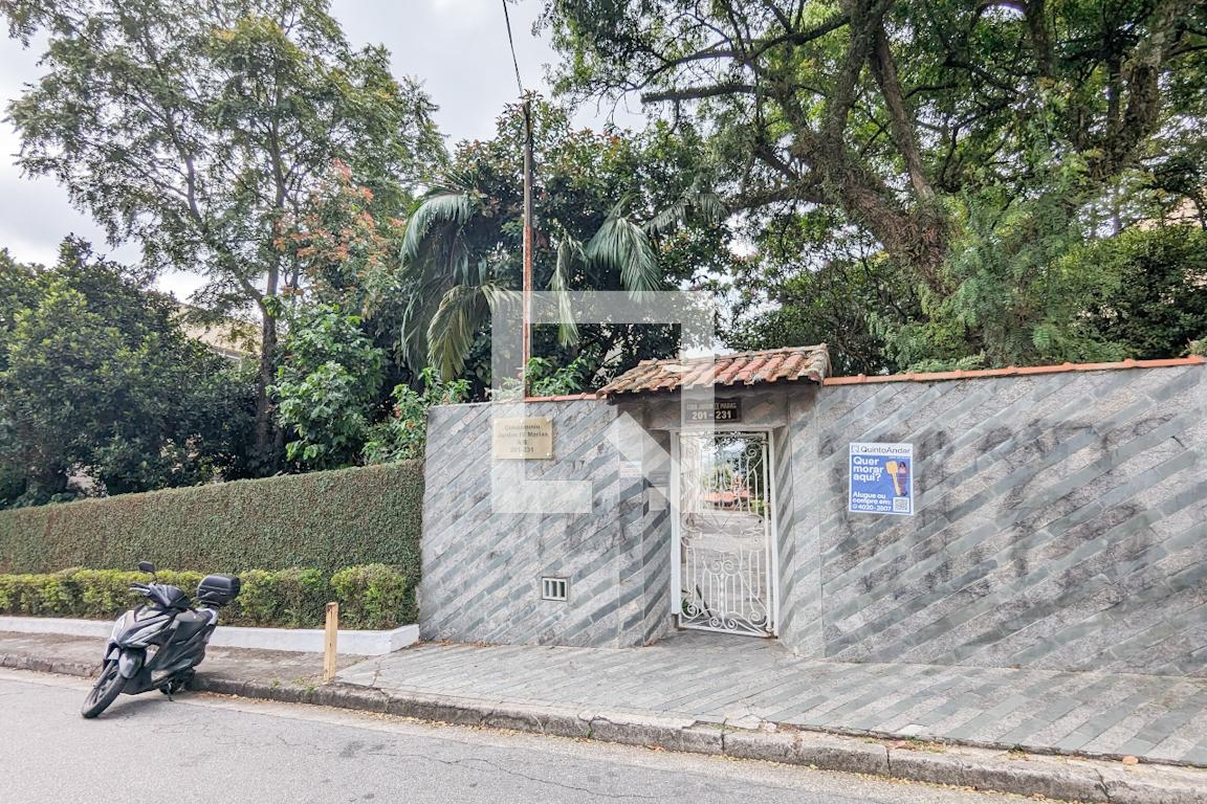 Fachada Condomínio em Rua Professor Antônio Nascimento, 231
