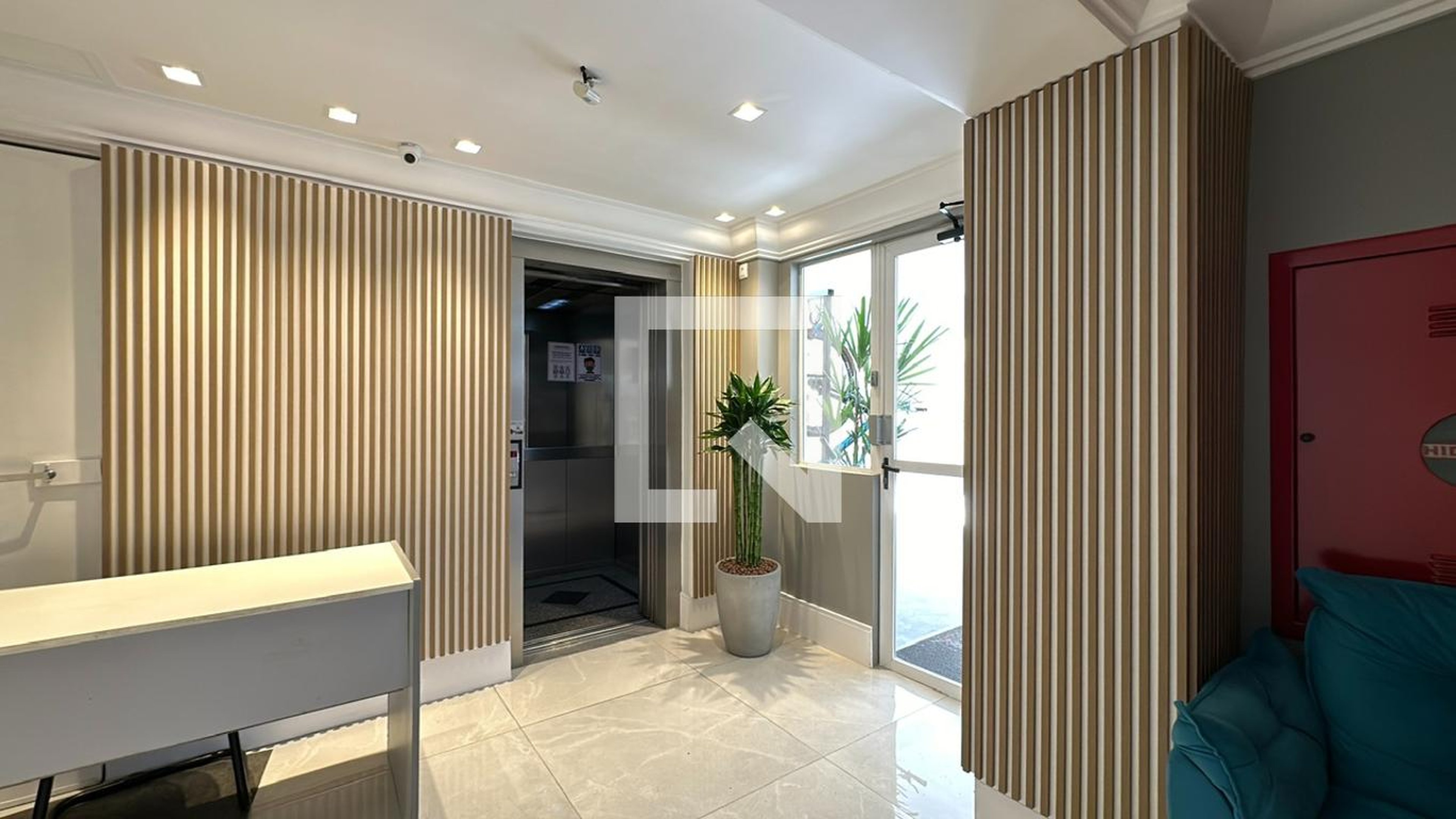 hall Condomínio em Rua Jóquei Clube, 437