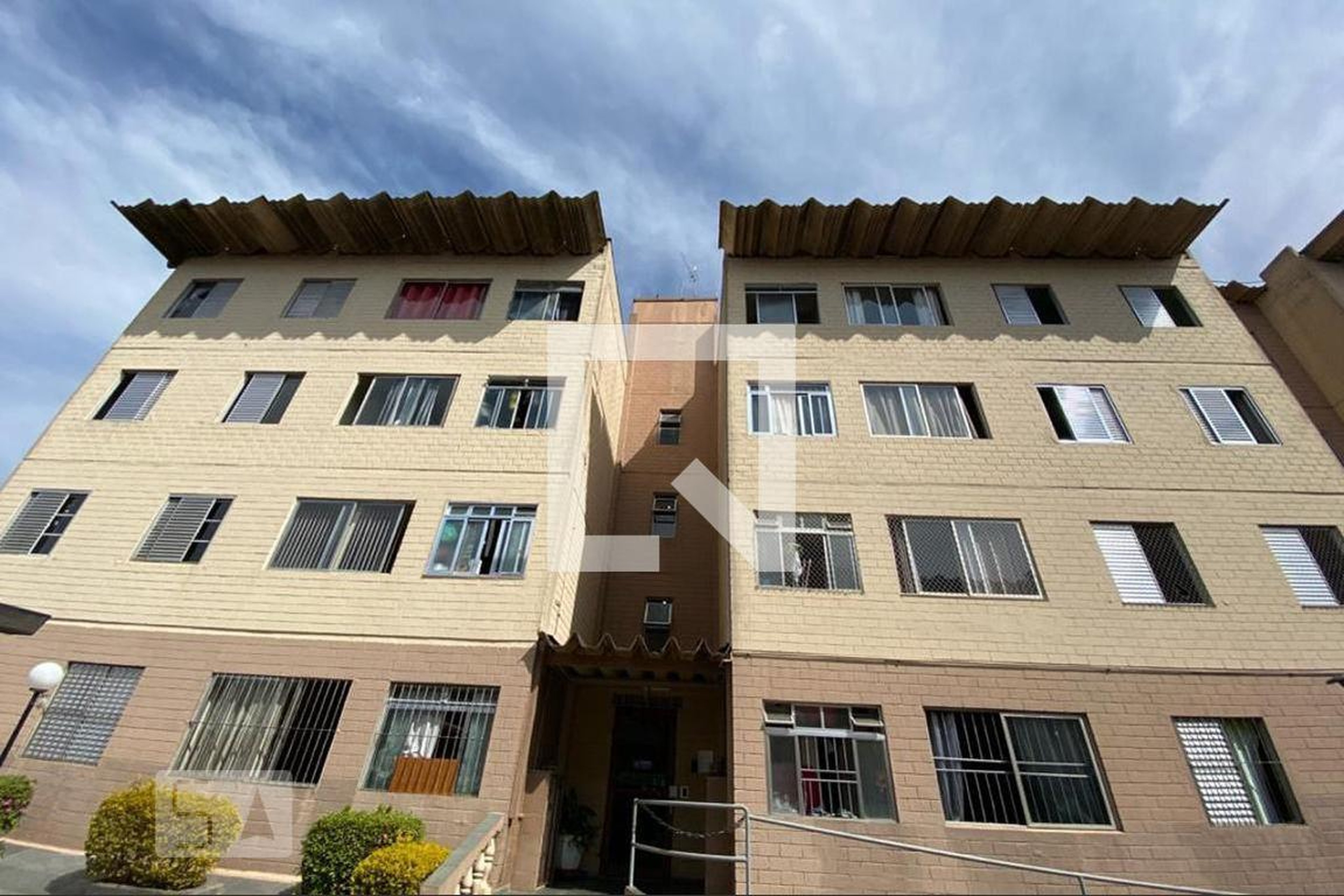 Fachada Condomínio em Rua Porfírio José de Miranda Ramos, 167