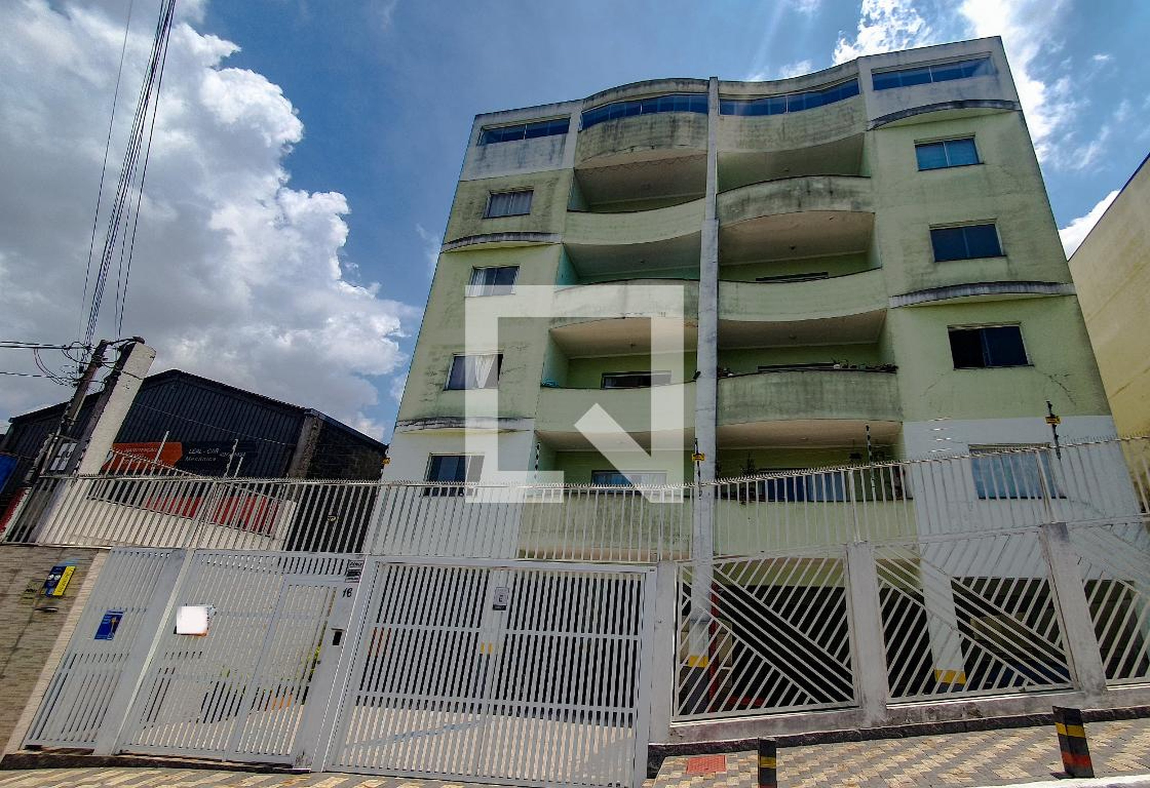 Fachada do Prédio Condomínio em Rua Paes Leme, 16