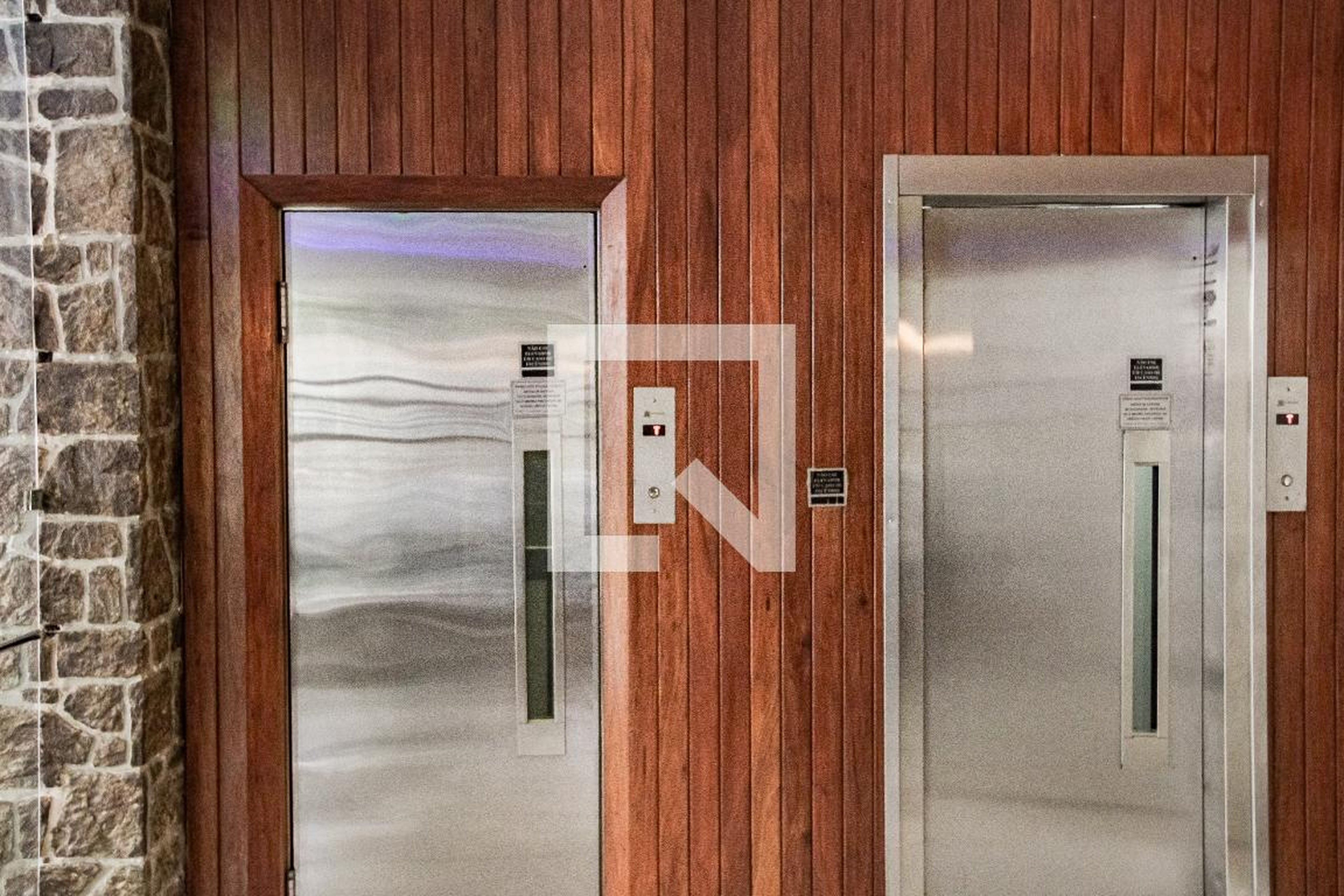 Elevador - Edifício Arcachon