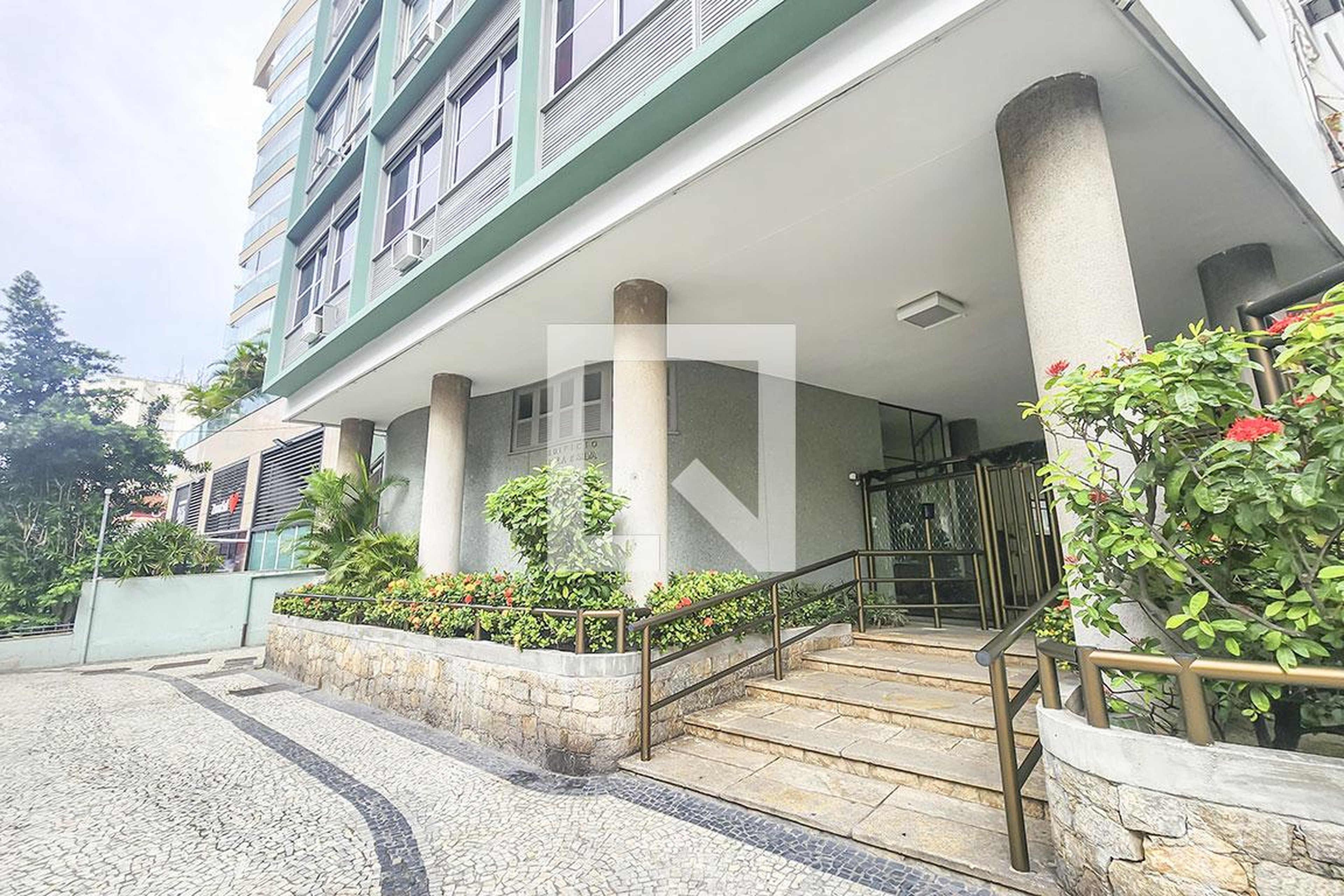 Fachada Condomínio Paula e Silva