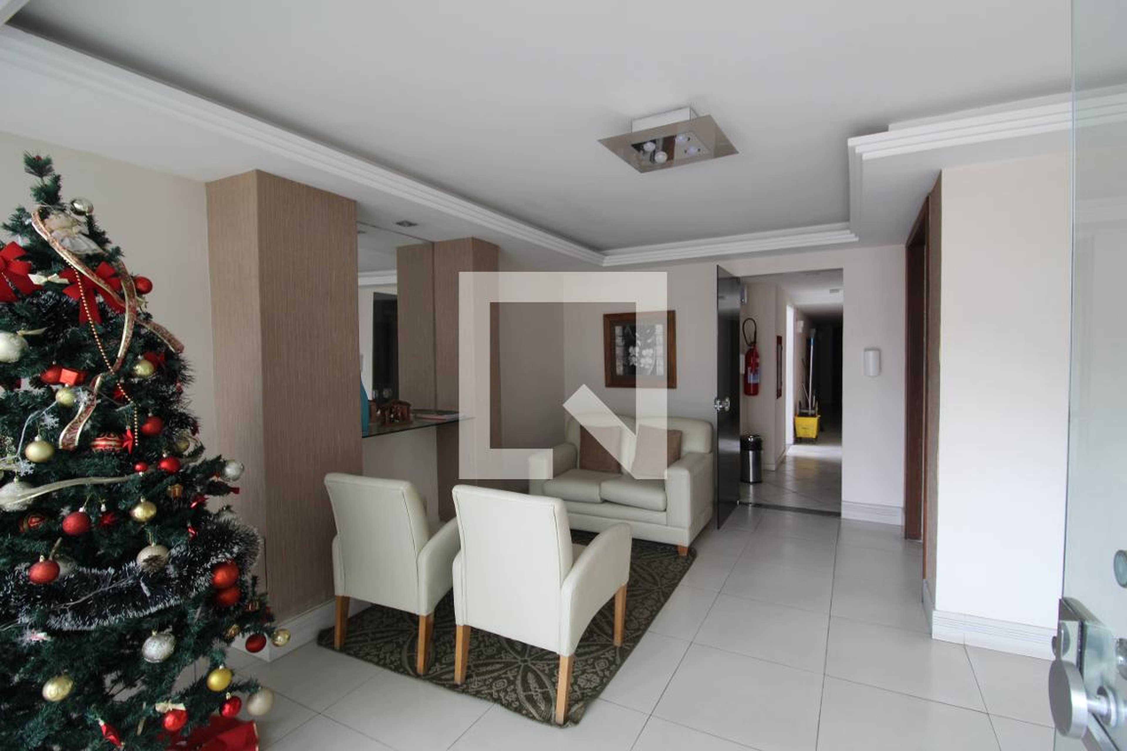 Hall - Tour de Saints Laurent