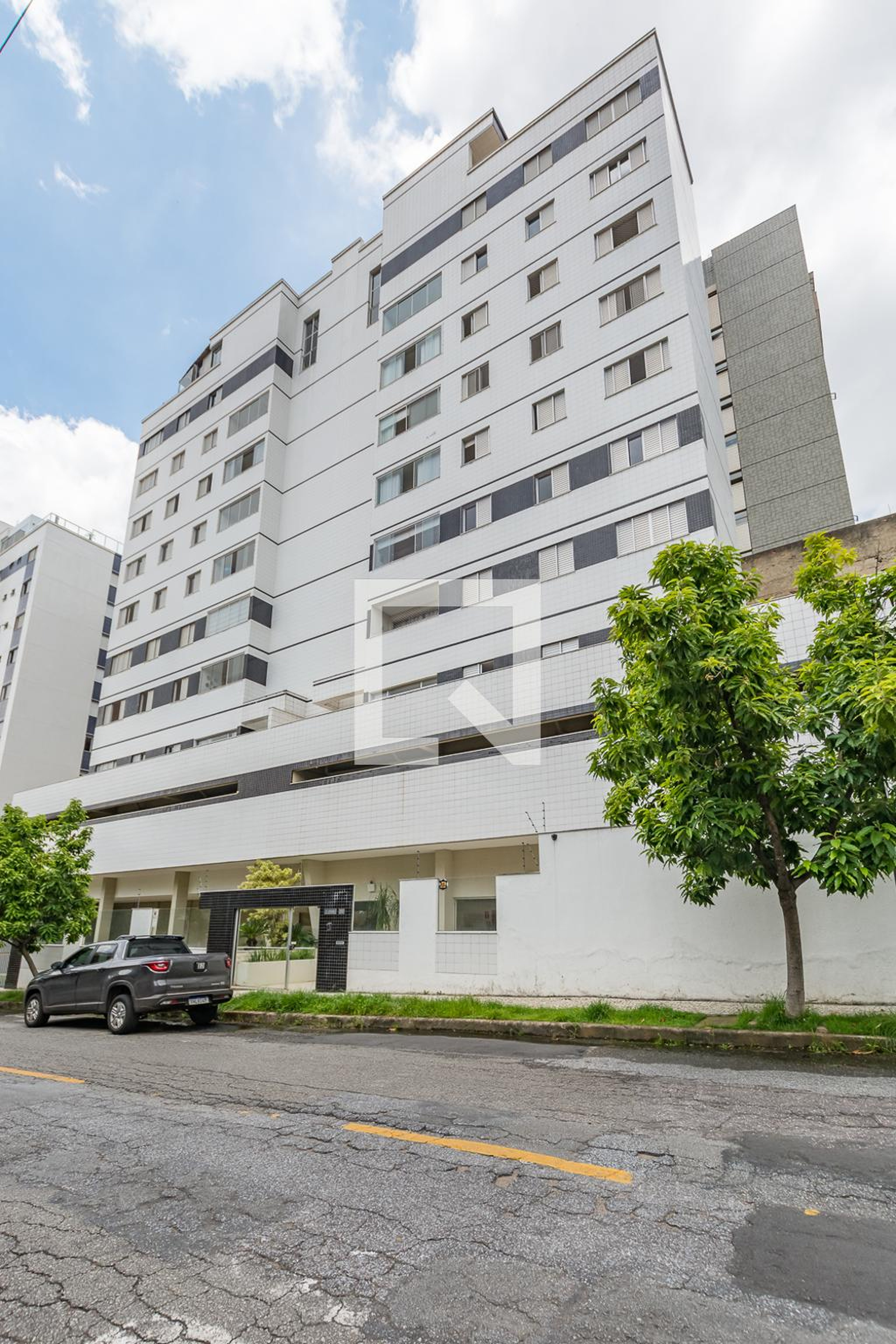 Fachada Condomínio em Rua Stella Hanriot, 253