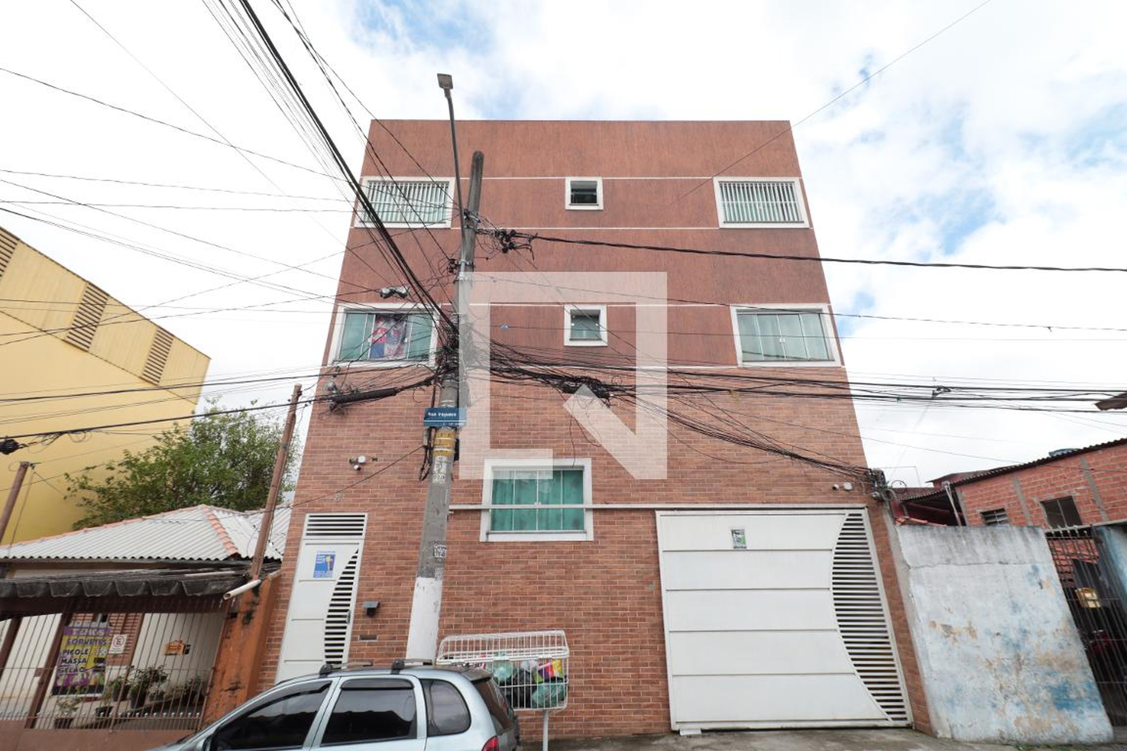 Fachada do Prédio Condomínio em Rua Iraguaçu, 8