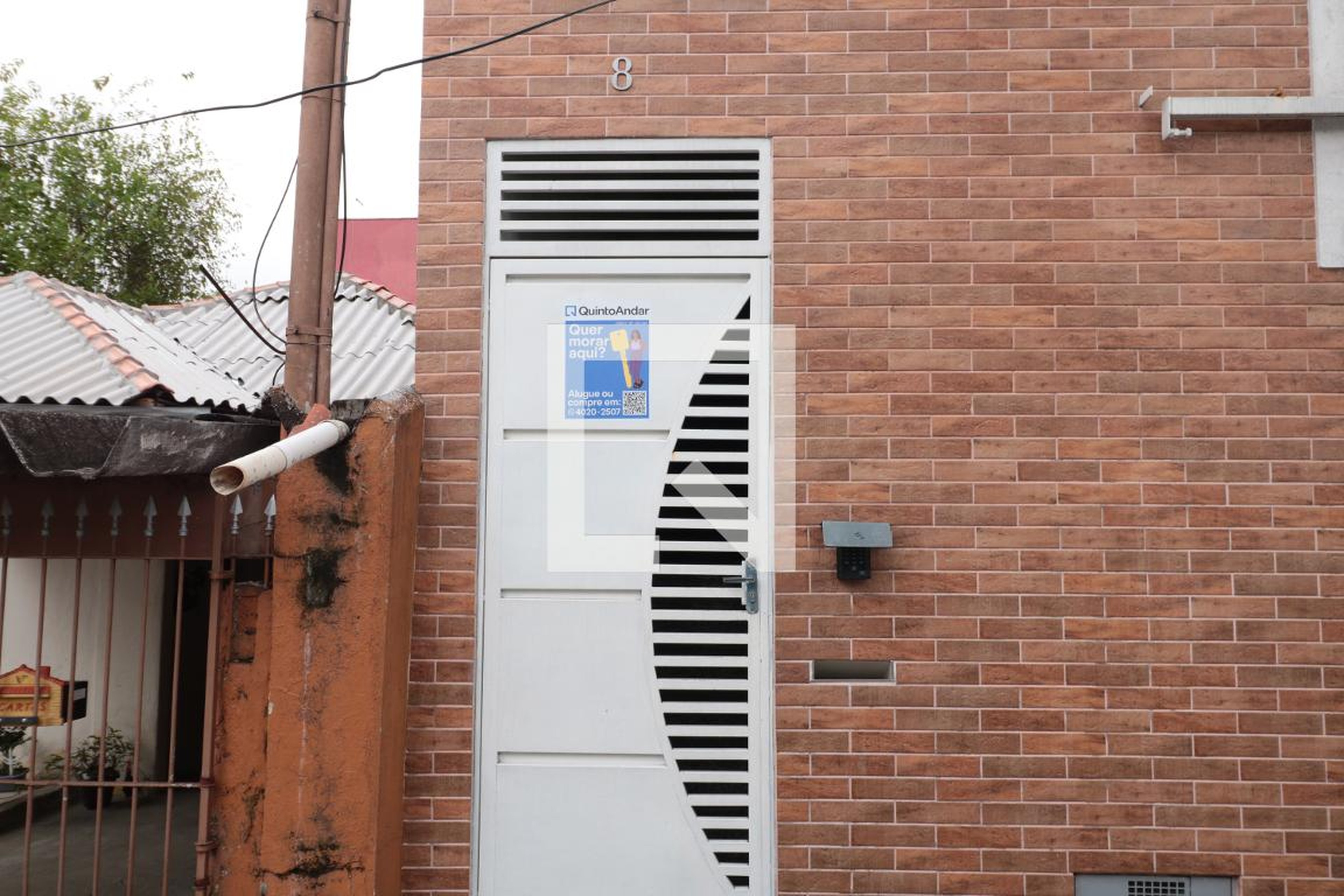 Fachada Condomínio em Rua Iraguaçu, 8
