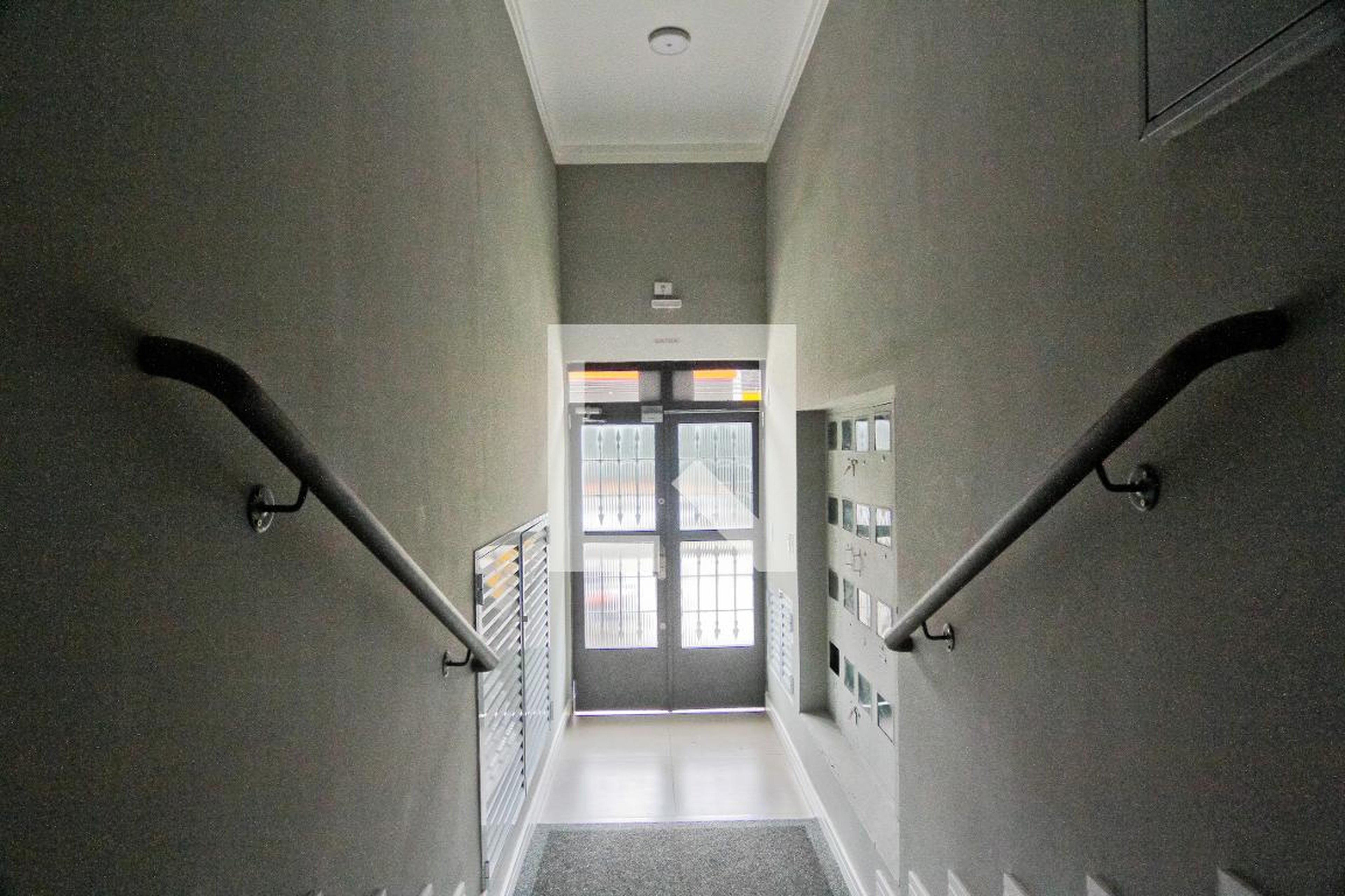 Hall - José Ricardo