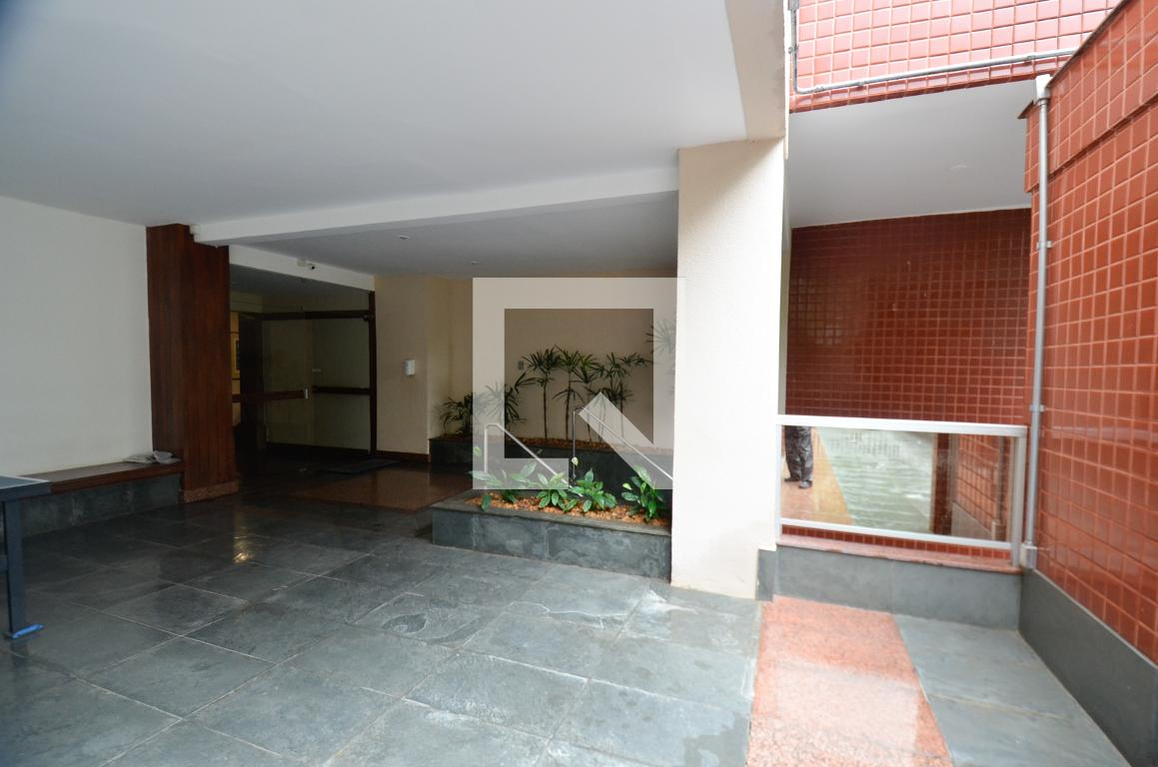 Hall de entrada - Edifício Jardim Sion