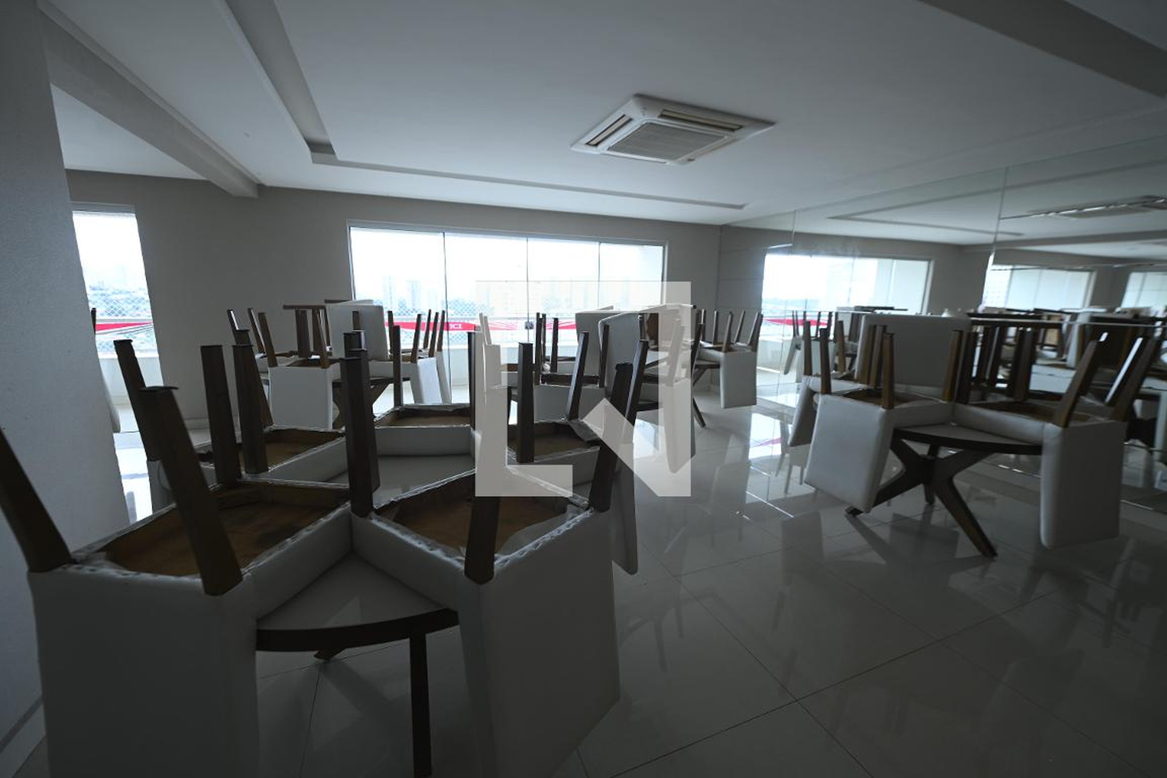 Área comum Condomínio em Rua 54, 100